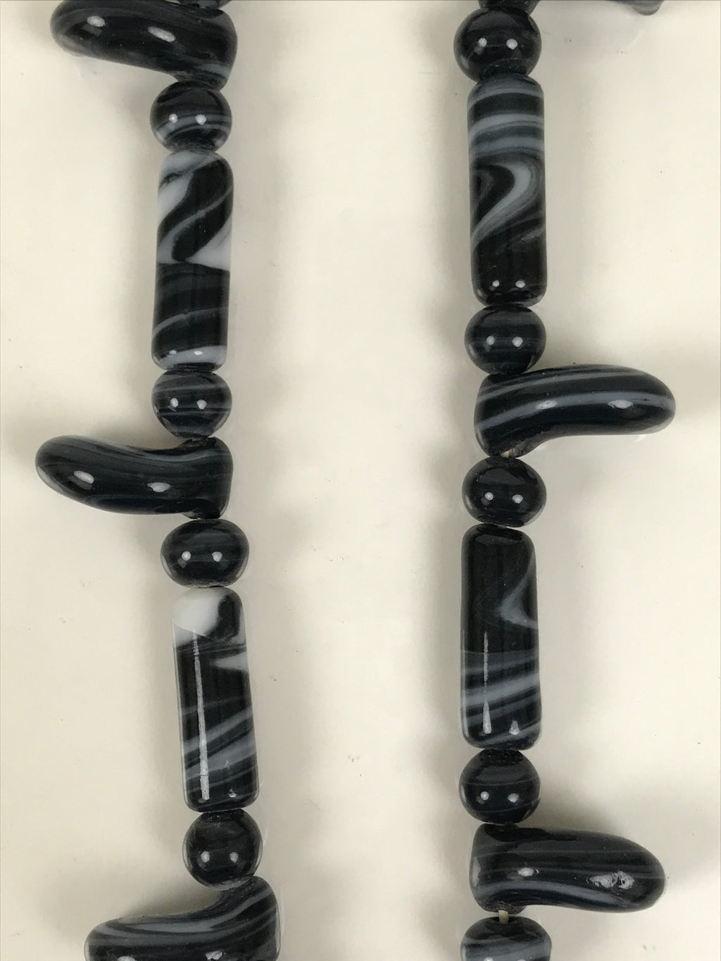 Japanese Glass Beads Necklace Vtg Magatama Trade White Black Marble JZ192-Other OT - Misc-chidorivintage.com