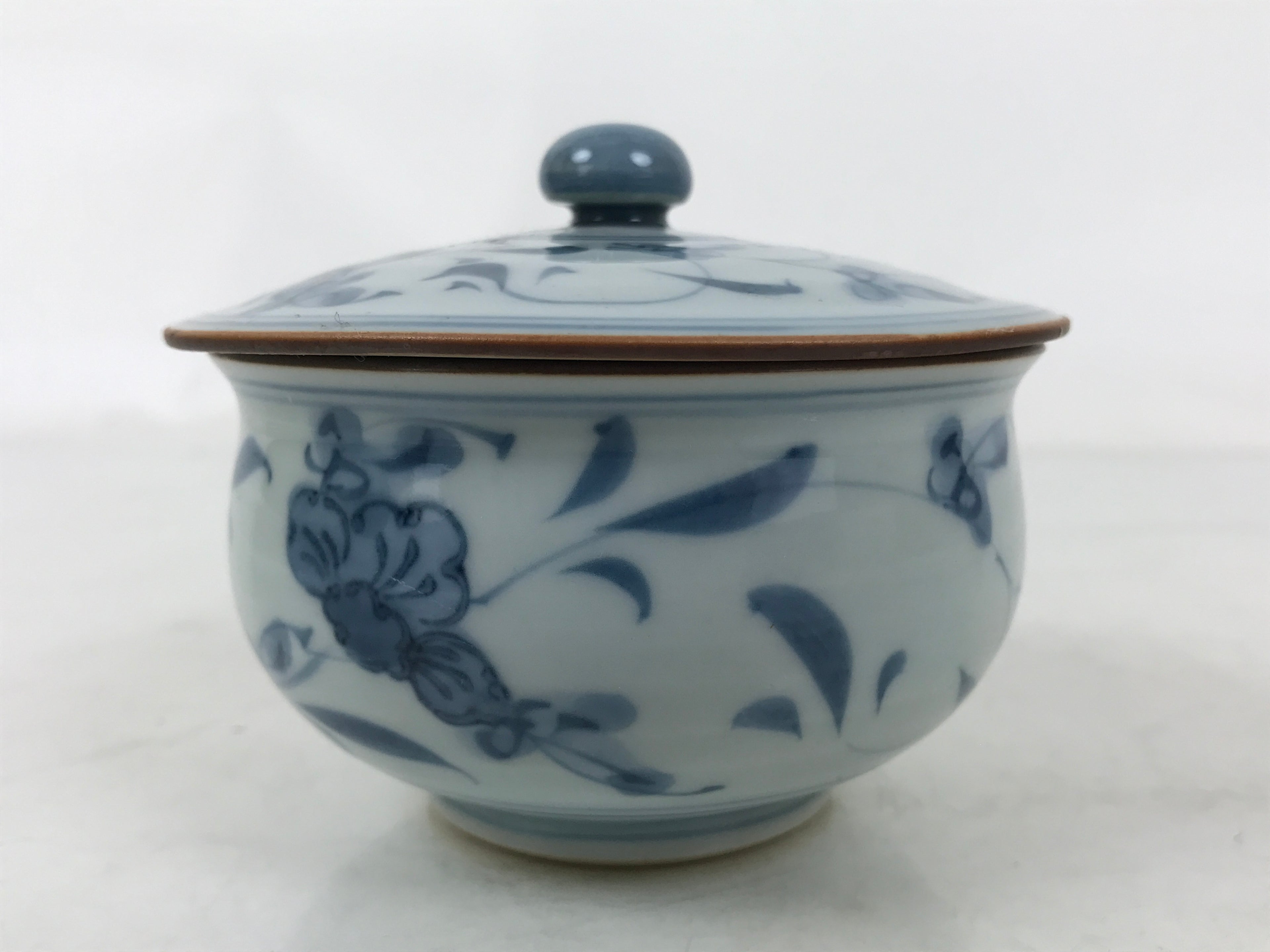 Japanese Arita Porcelain Lidded Teacup Sometsuke Flowers Blue White Yunomi TC602