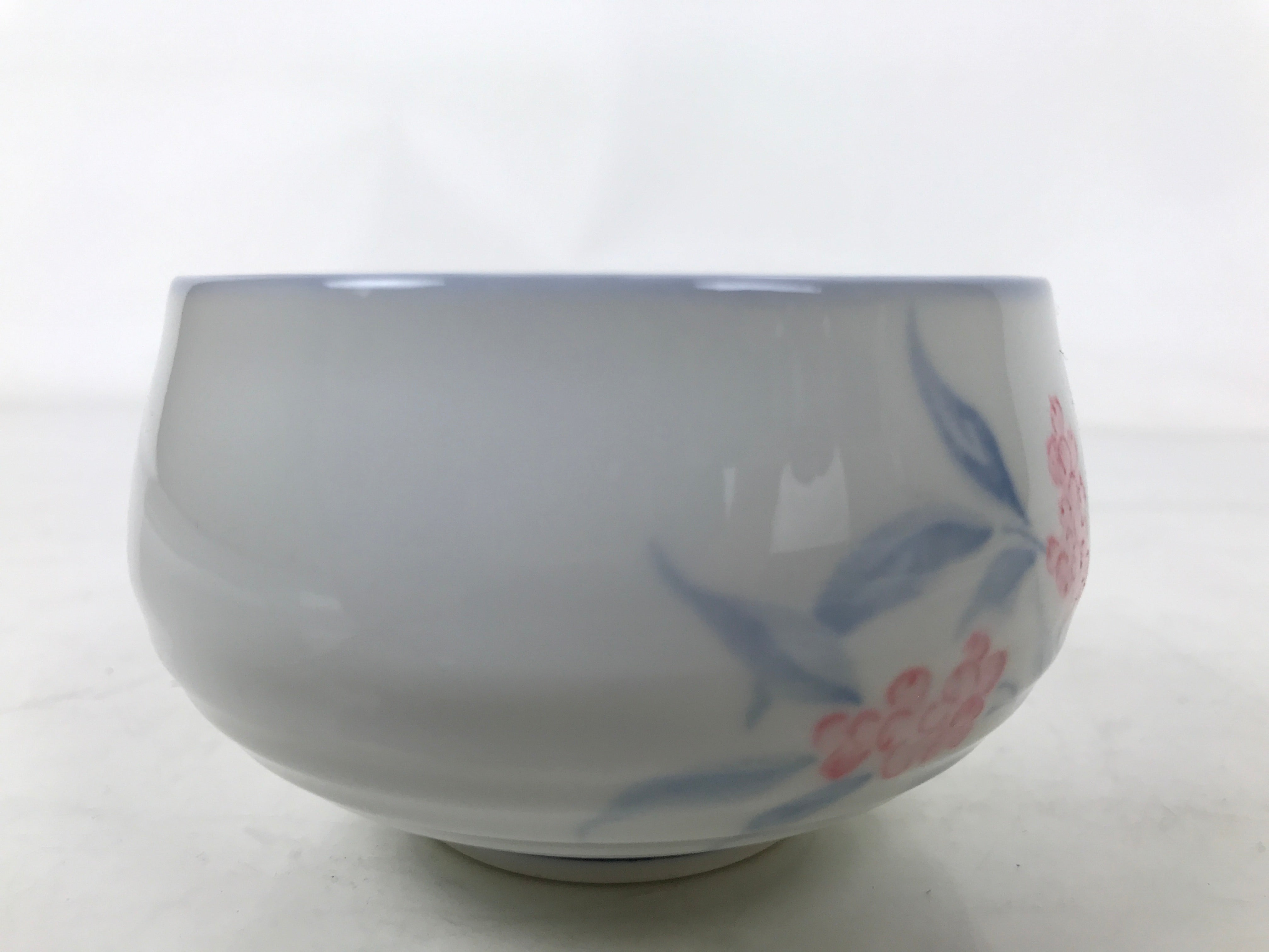 Japanese Arita Porcelain Teacup Vtg Berry Leaves Pink Blue Sencha Yunomi TC579