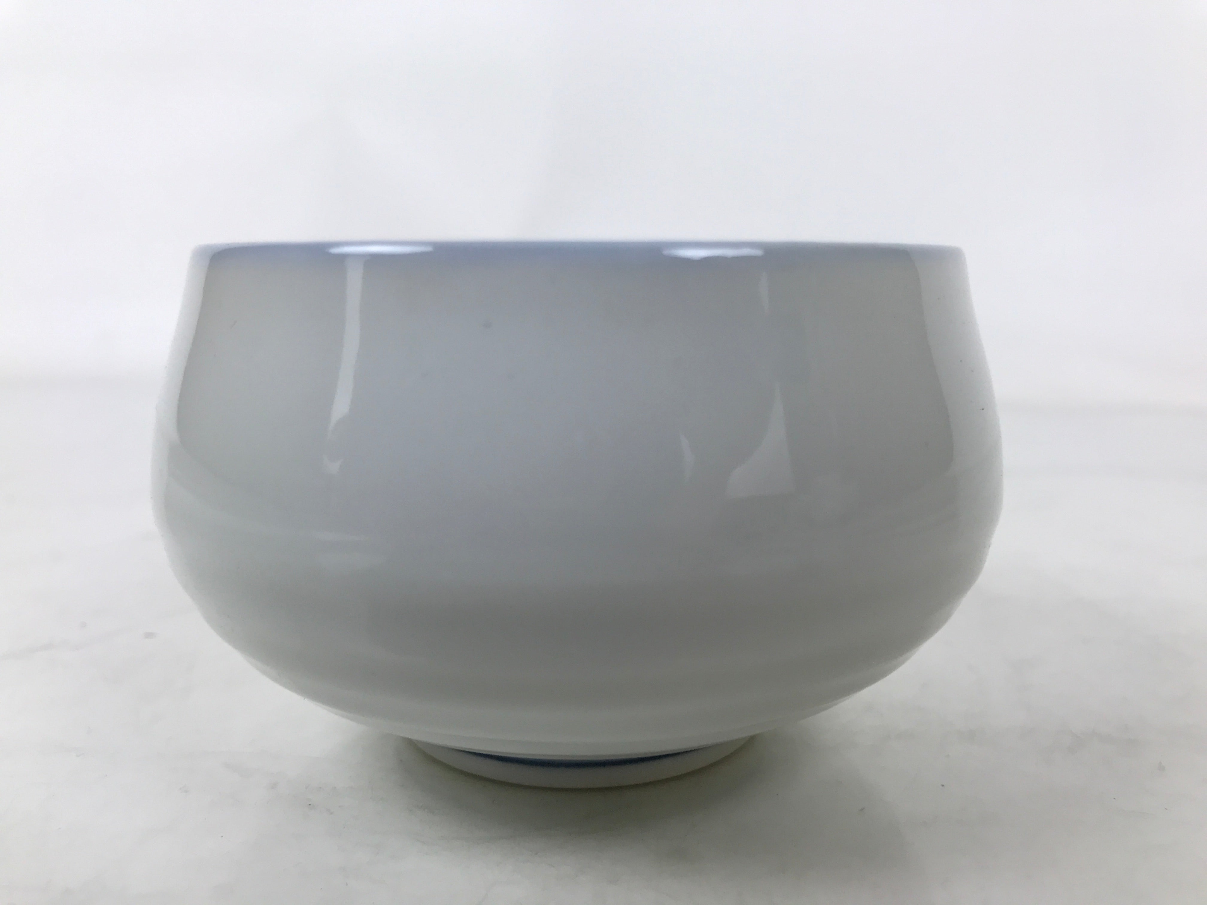 Japanese Arita Porcelain Teacup Vtg Berry Leaves Pink Blue Sencha Yunomi TC580