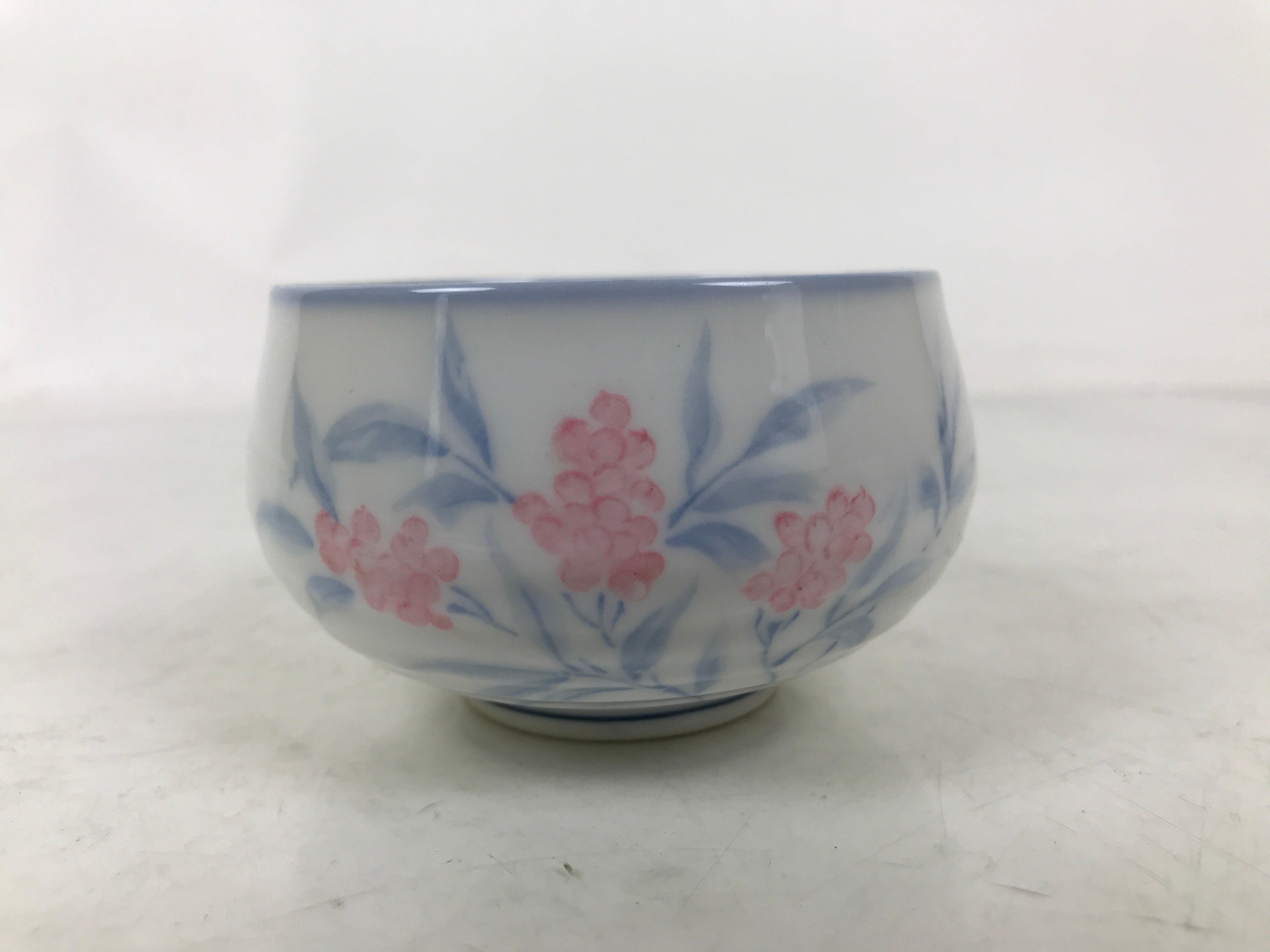 Japanese Arita Porcelain Teacup Vtg Berry Leaves Pink Blue Sencha Yunomi TC581