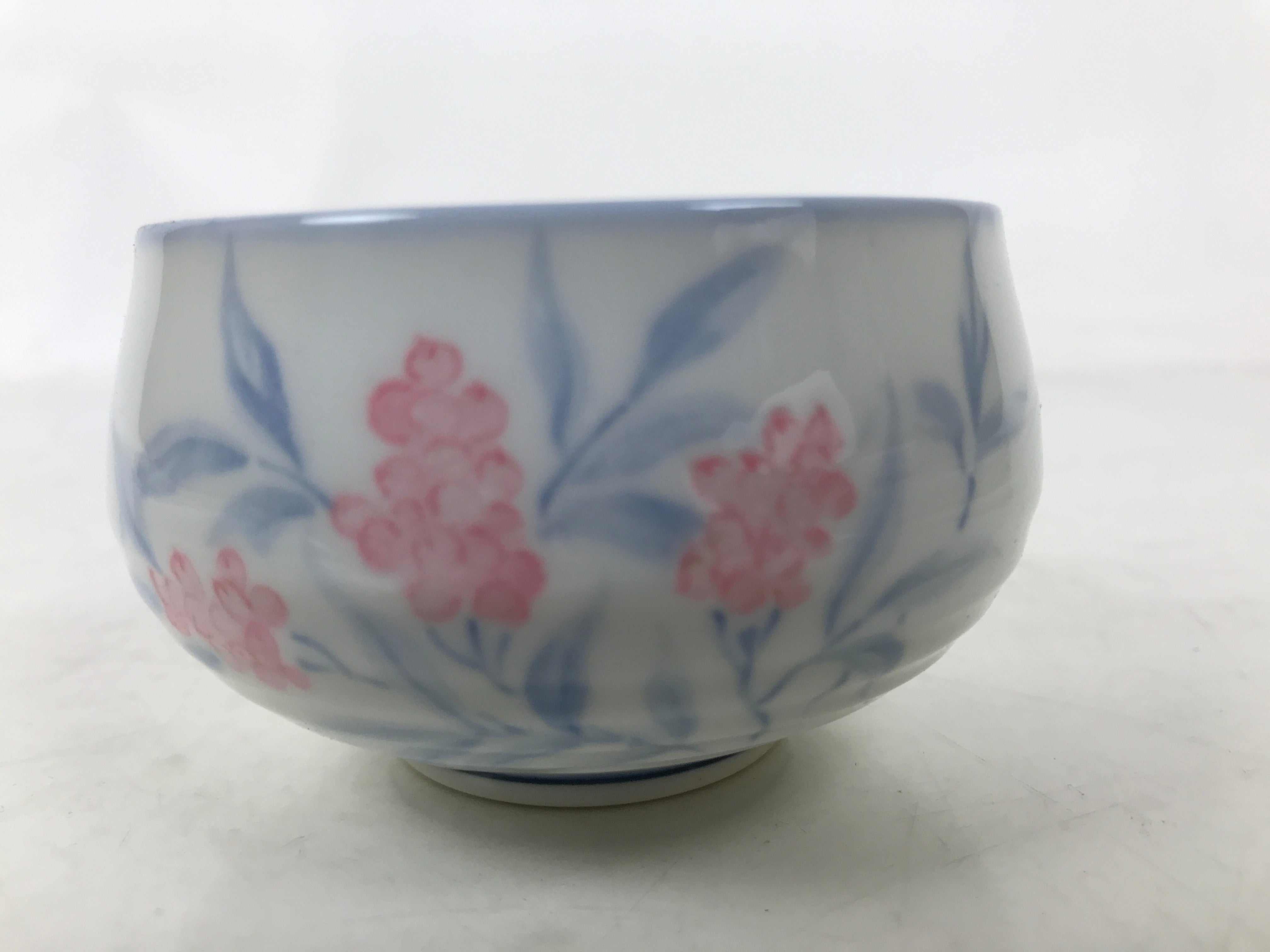 Japanese Arita Porcelain Teacup Vtg Berry Leaves Pink Blue Sencha Yunomi TC582