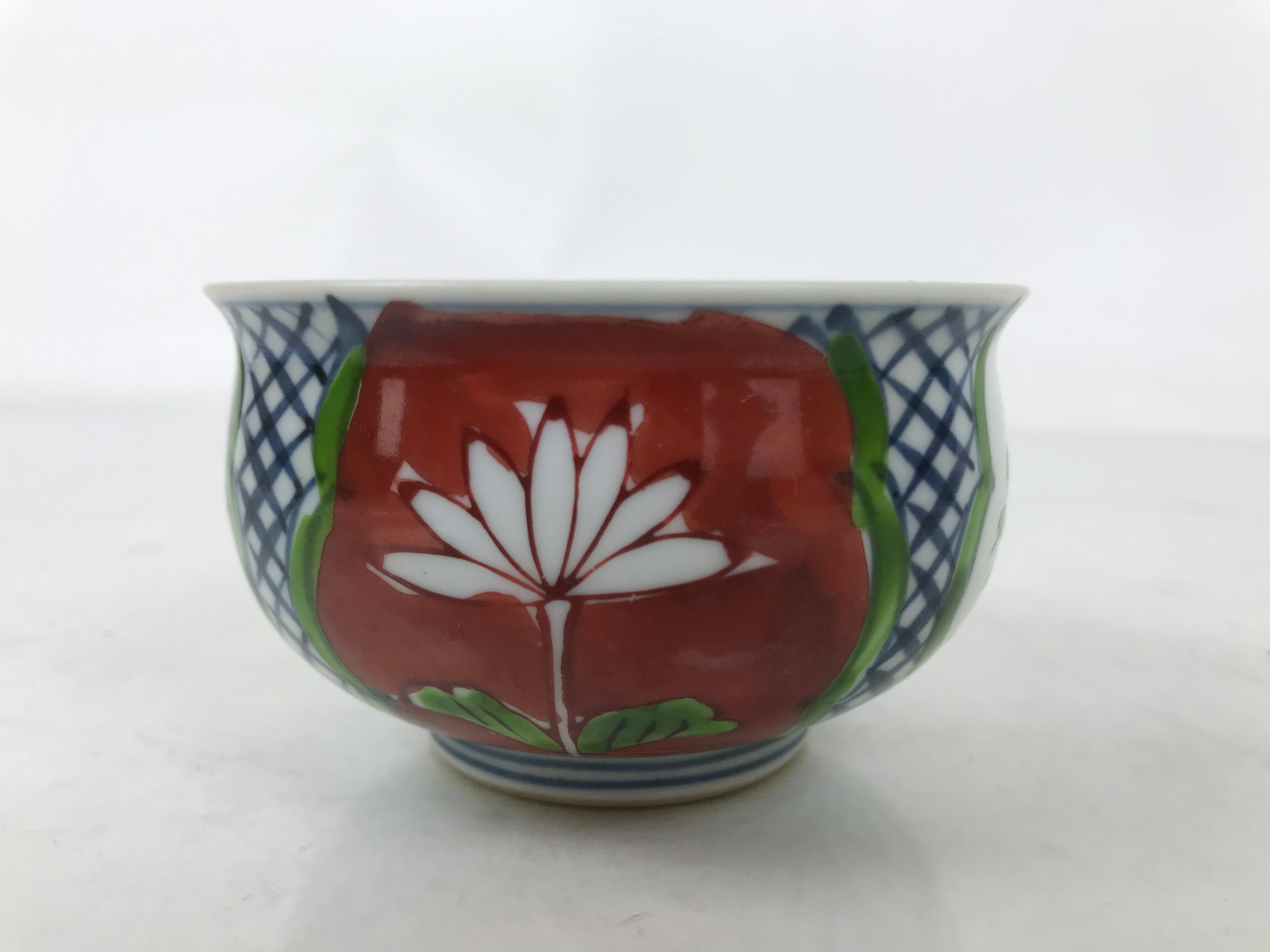 Japanese Arita Porcelain Teacup Vtg Red Blue Lotus Flower Sencha Yunomi TC574