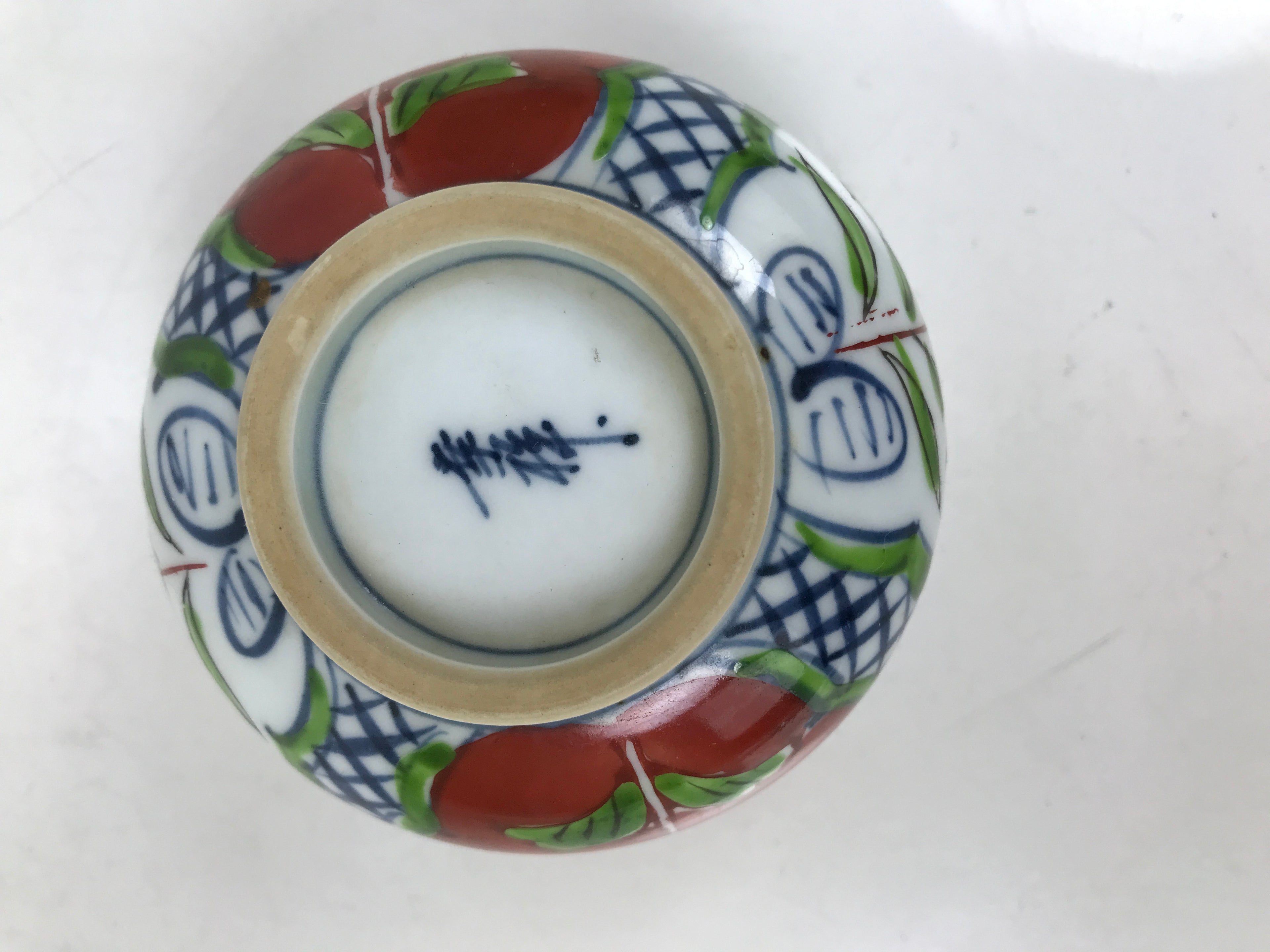 Japanese Arita Porcelain Teacup Vtg Red Blue Lotus Flower Sencha Yunomi TC574