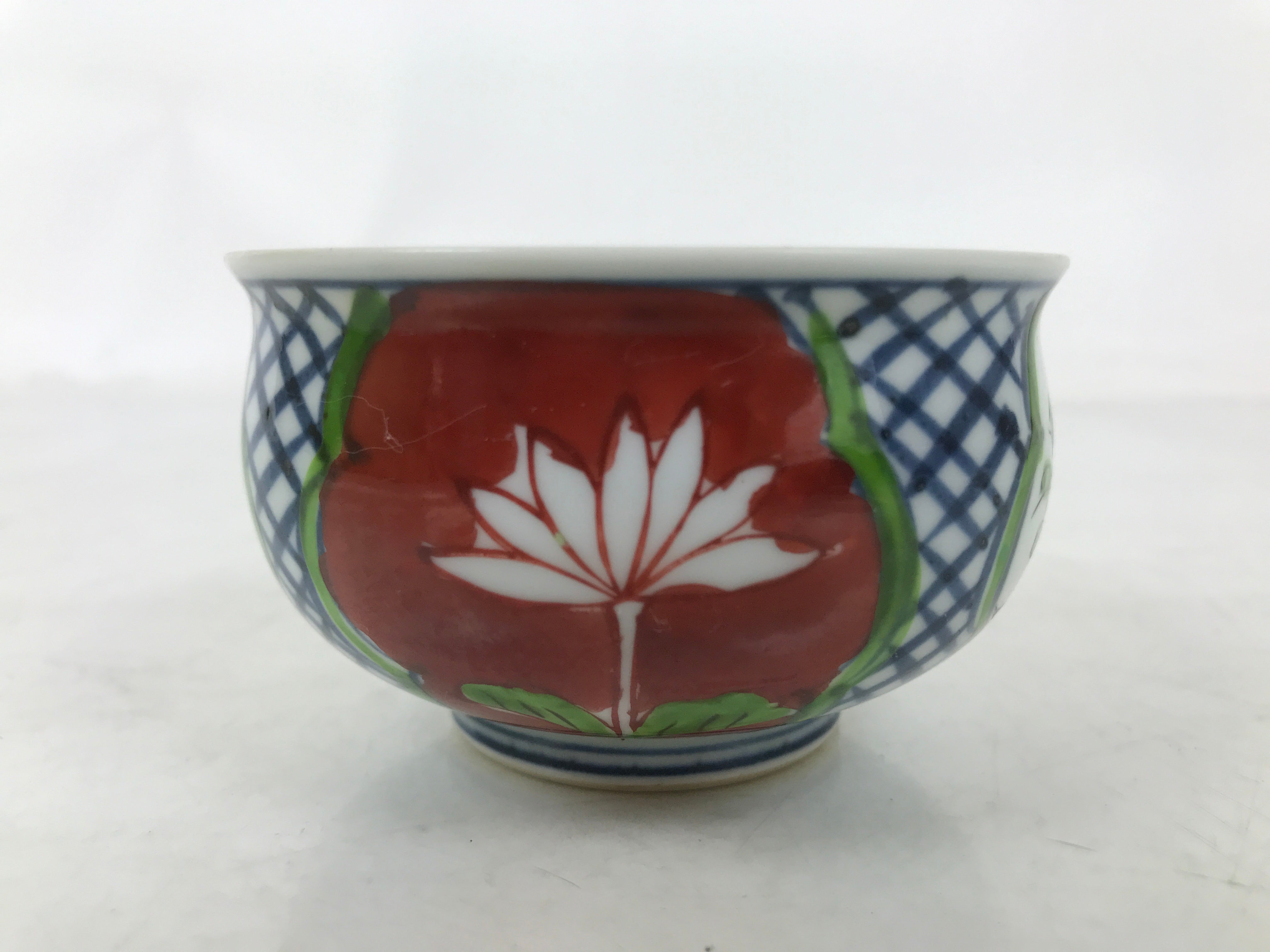 Japanese Arita Porcelain Teacup Vtg Red Blue Lotus Flower Sencha Yunomi TC575