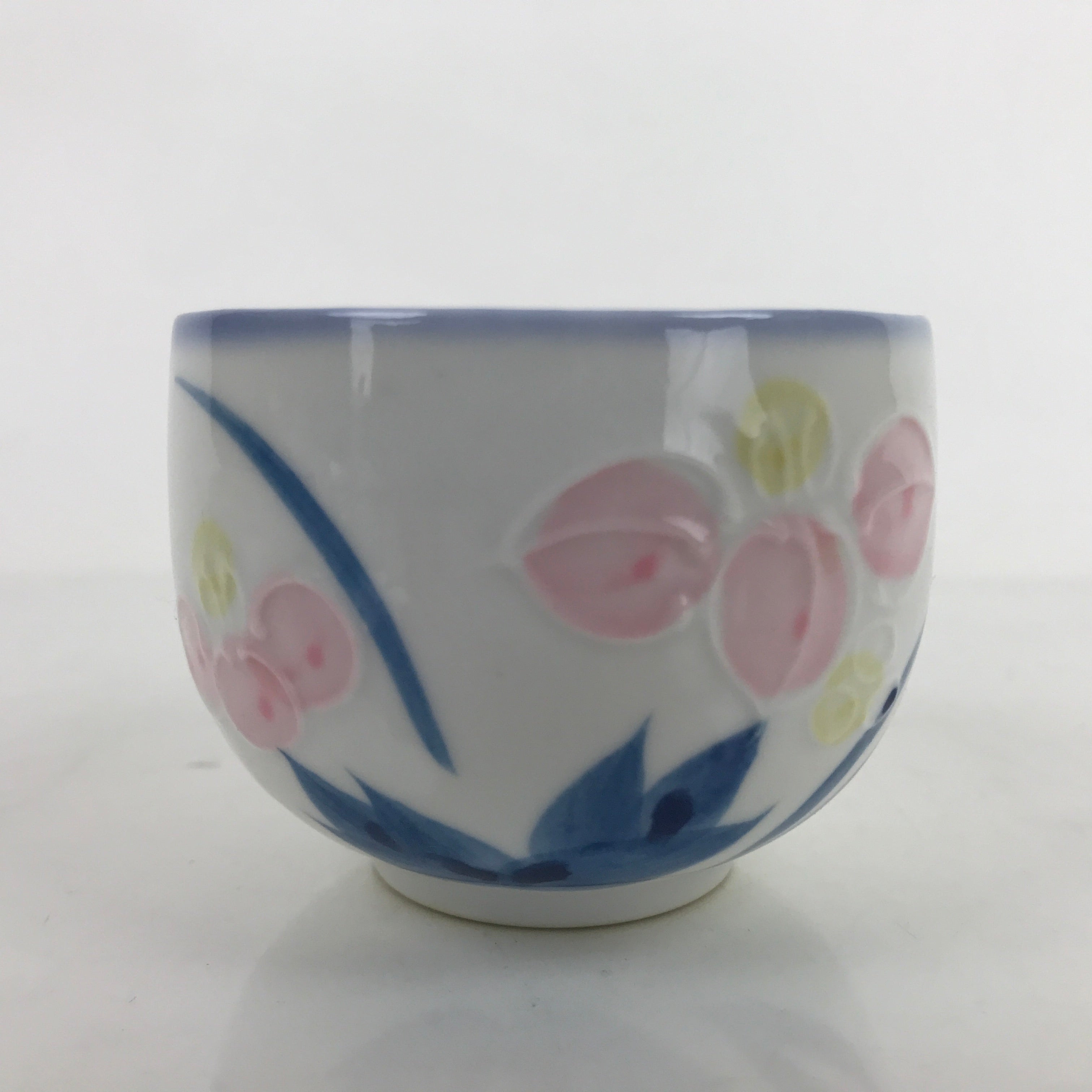 Japanese Arita Ware Porcelain Teacup Vtg Pink Iris Flower White Yunomi TC477