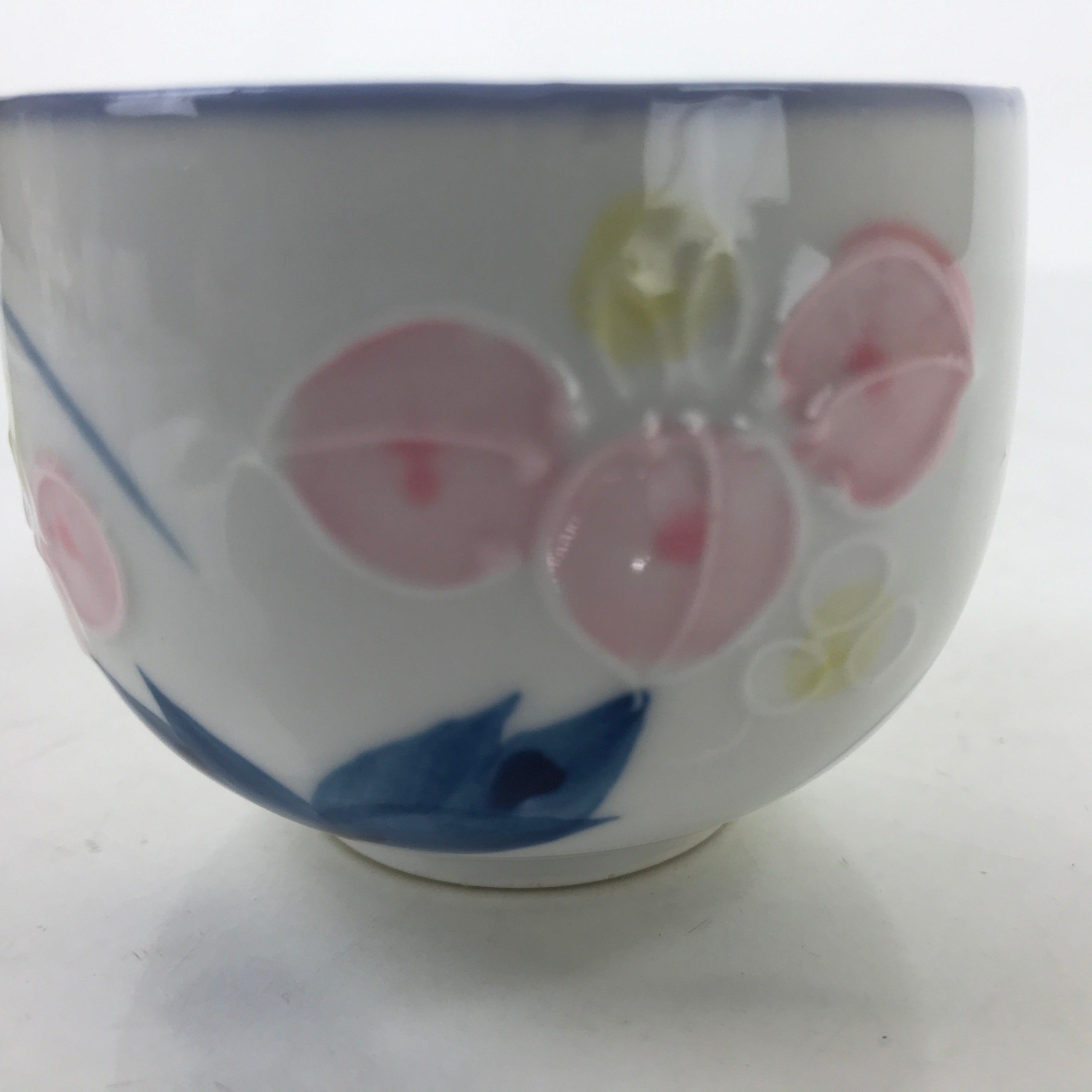 Japanese Arita Ware Porcelain Teacup Vtg Pink Iris Flower White Yunomi TC478