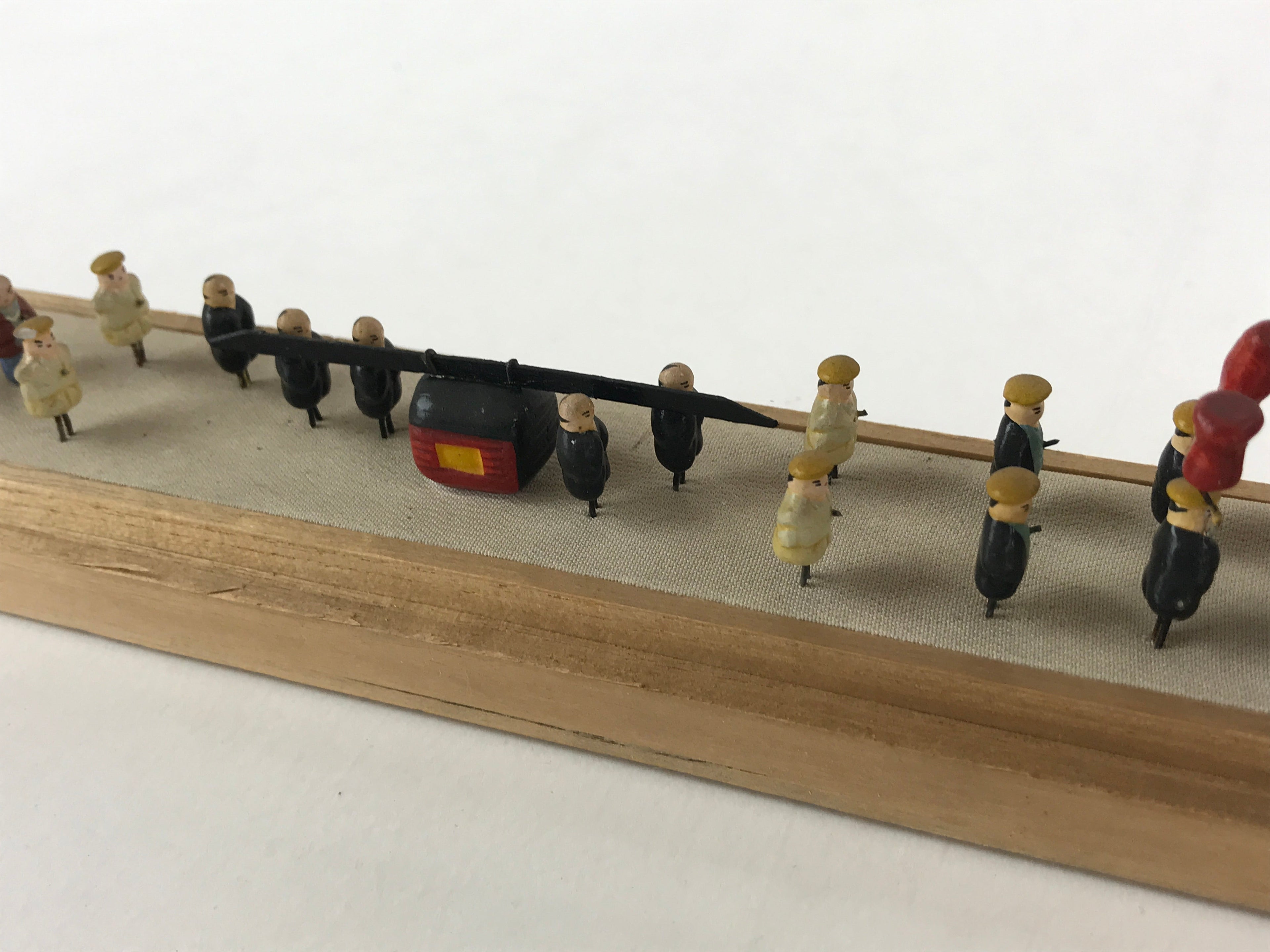 Japanese Boxed Display Art Tiny Dolls Daimyo-Gyoretsu Daimyo Procession JK519