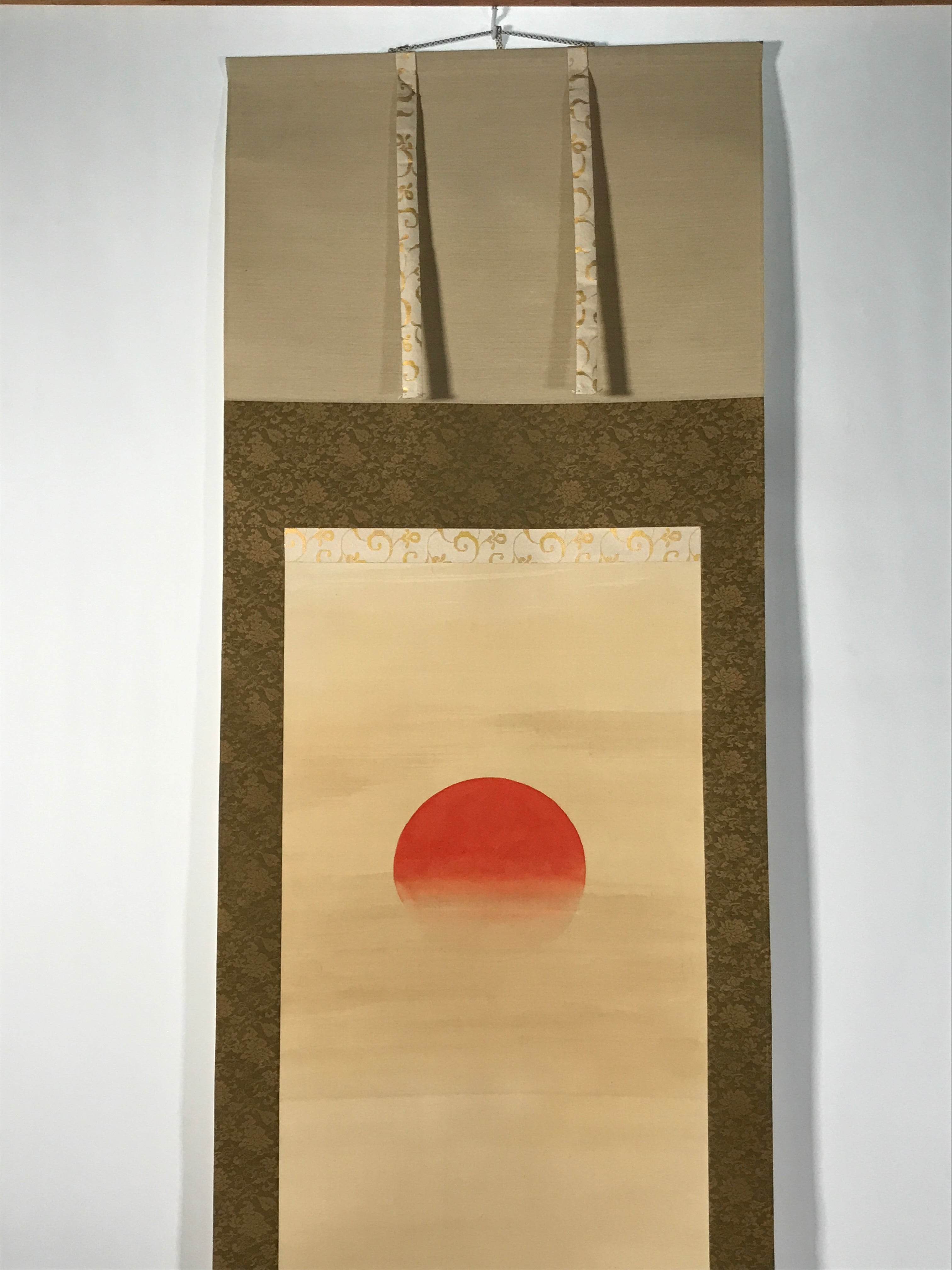 Japanese Boxed Hanging Scroll Kakejiku Vtg Waves Rising Sun Seascape Color KJ164