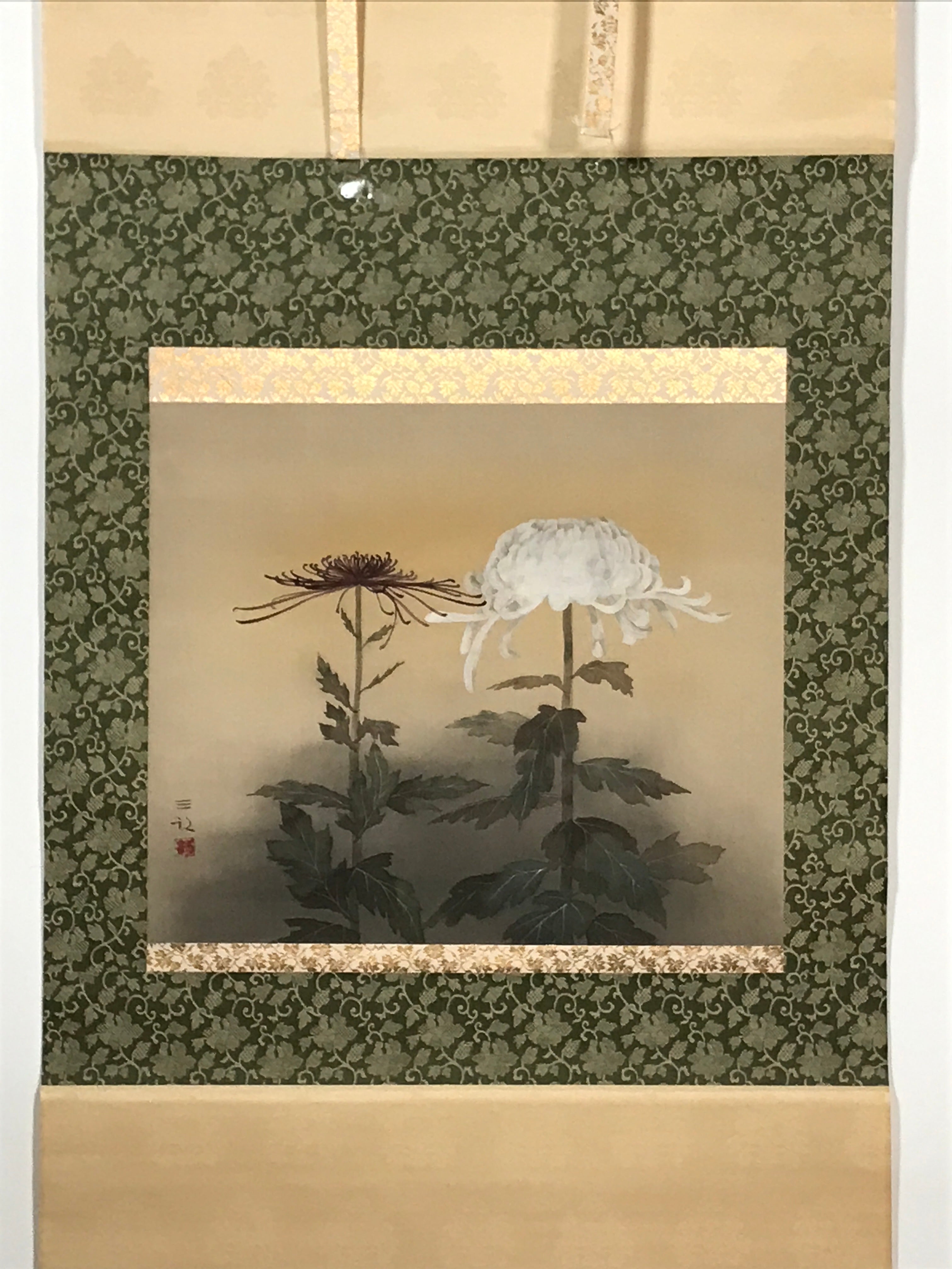 Japanese Boxed Hanging Scroll Vtg Chrysanthemum Kakejiku Chagake SC969