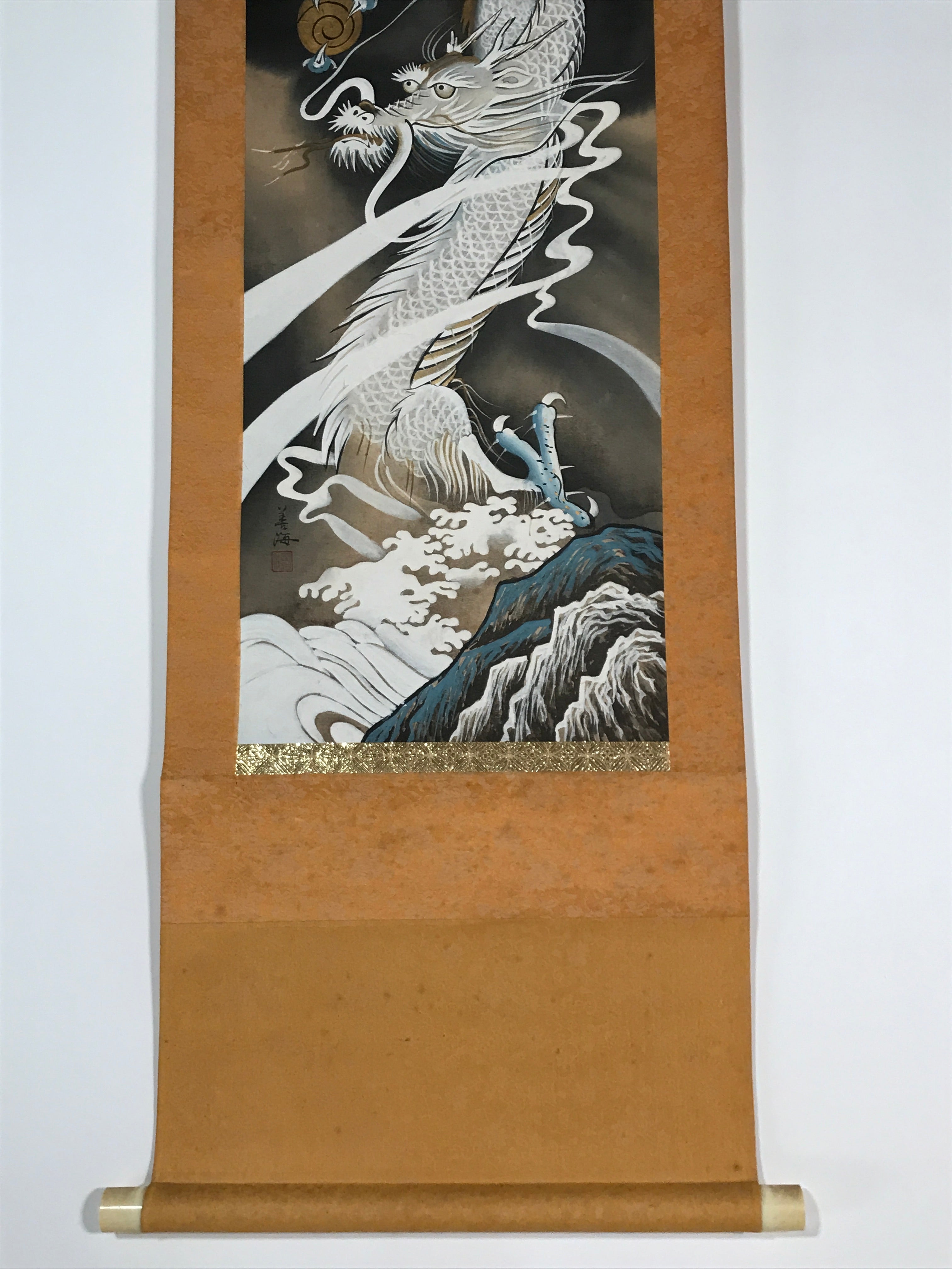 Japanese Boxed Hanging Scroll Vtg Guardian White Dragon Zenkai Kakejiku KJ36