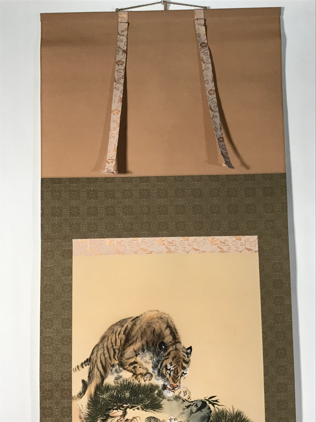 Japanese Boxed Hanging Scroll Vtg Kakejiku Man Hanging Vine Tiger Zen Koan KJ160