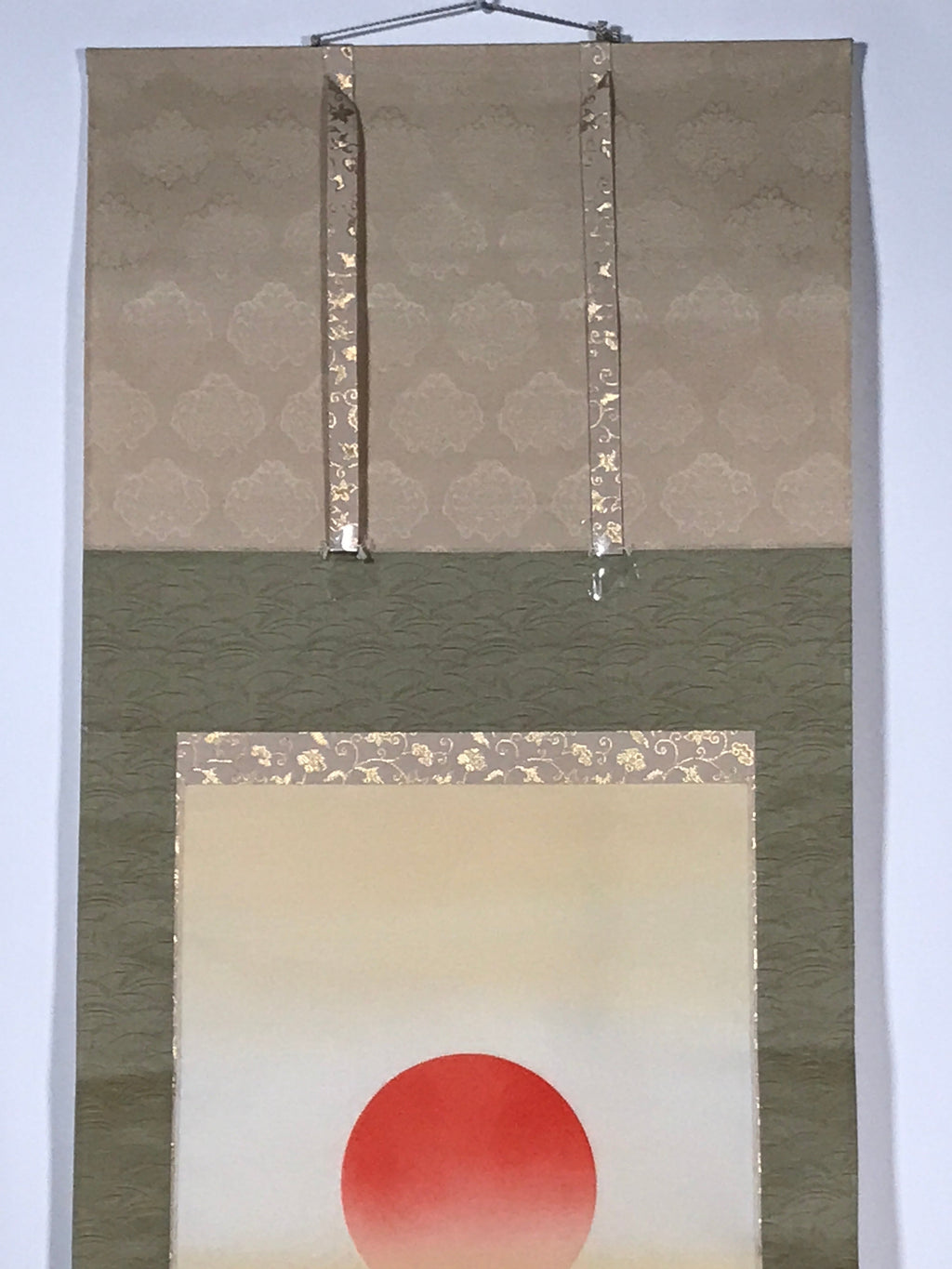 Japanese Boxed Hanging Scroll Vtg Red Rising Sun Calm Waves Kakejiku SC975