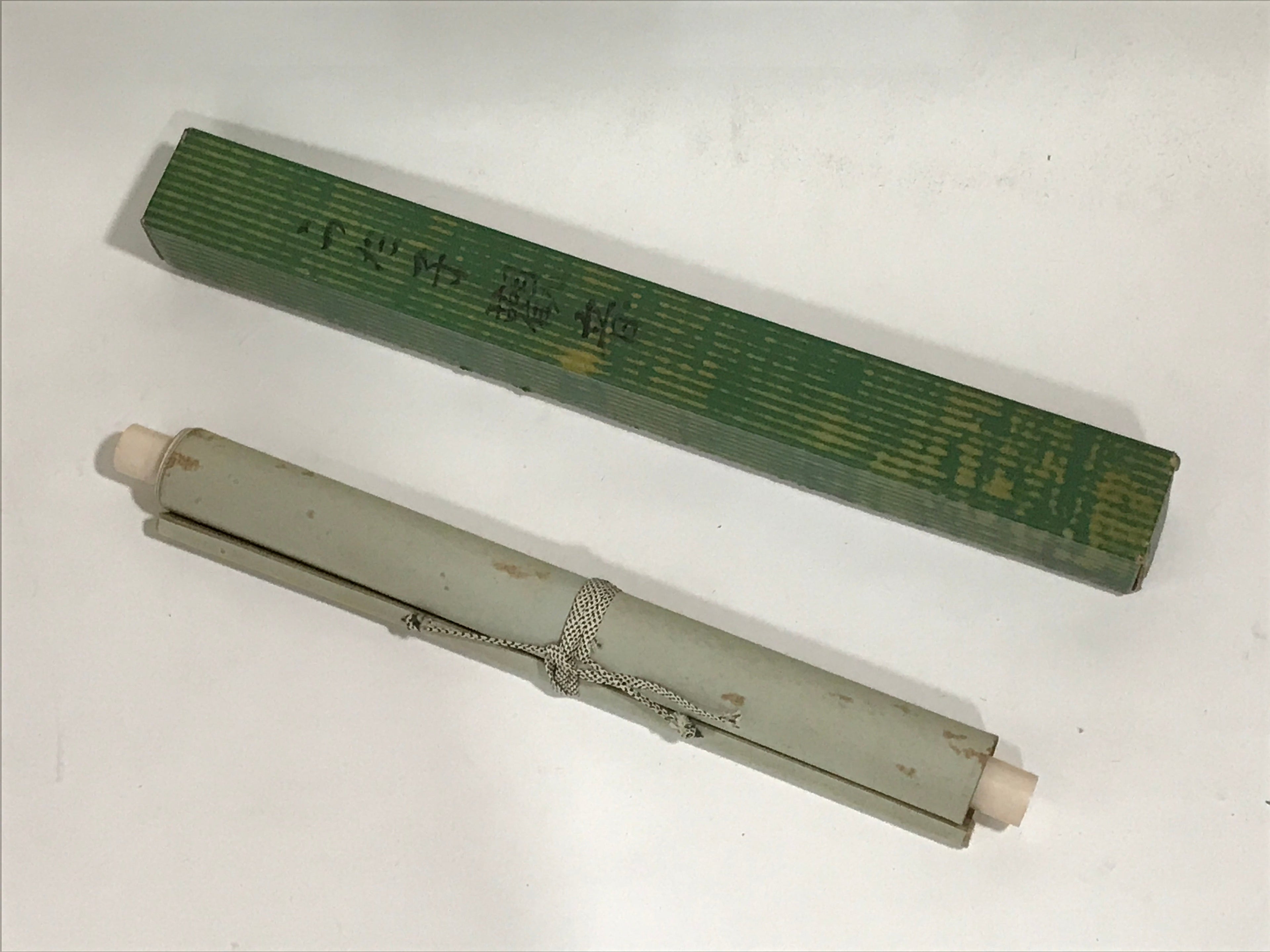 Japanese Boxed Hanging Scroll Vtg Standing Kannon Buddhist Kakejiku SC957