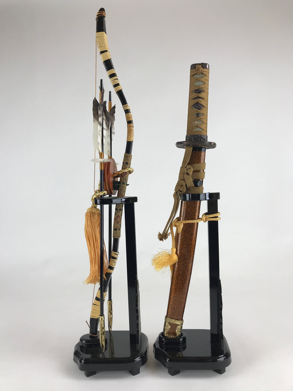 Japanese Boy's Day Bow Arrow And Sword Display Stand Set Vtg Amulet ID509