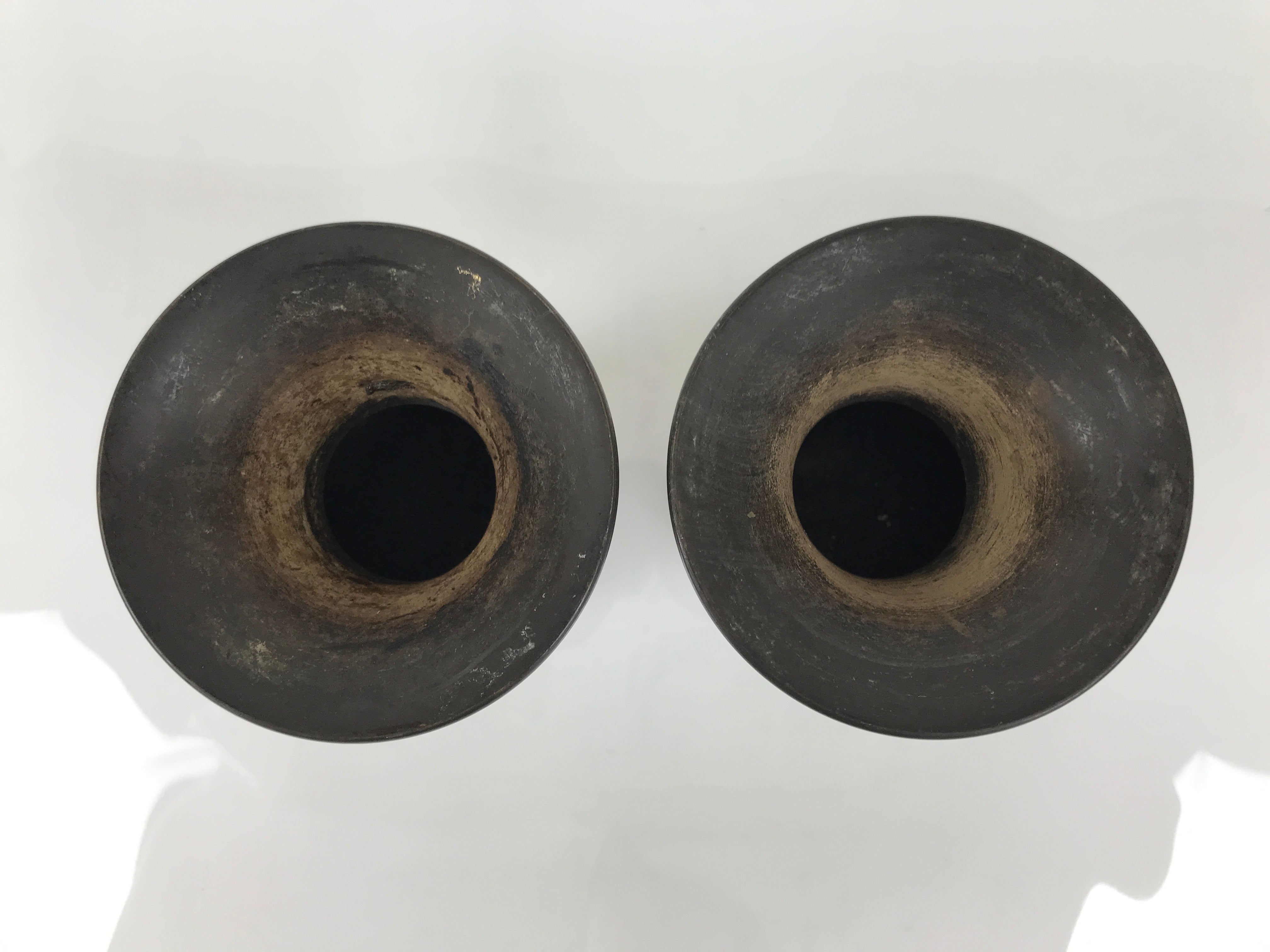 Japanese Buddhist Altar Bronze Metal Flower Vase Vtg 2pc Hanatate Brown BA777