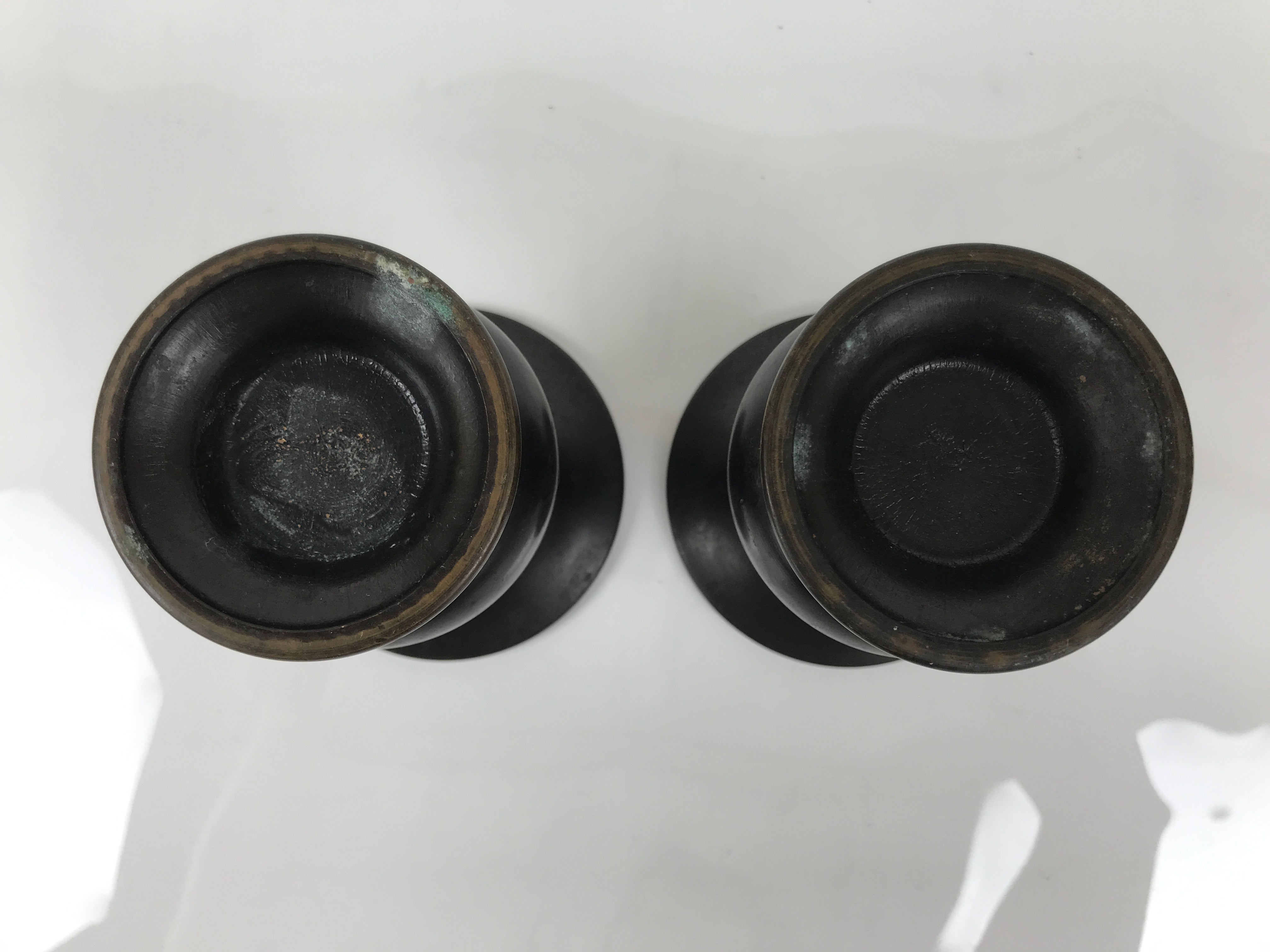 Japanese Buddhist Altar Bronze Metal Flower Vase Vtg 2pc Hanatate Brown BA777