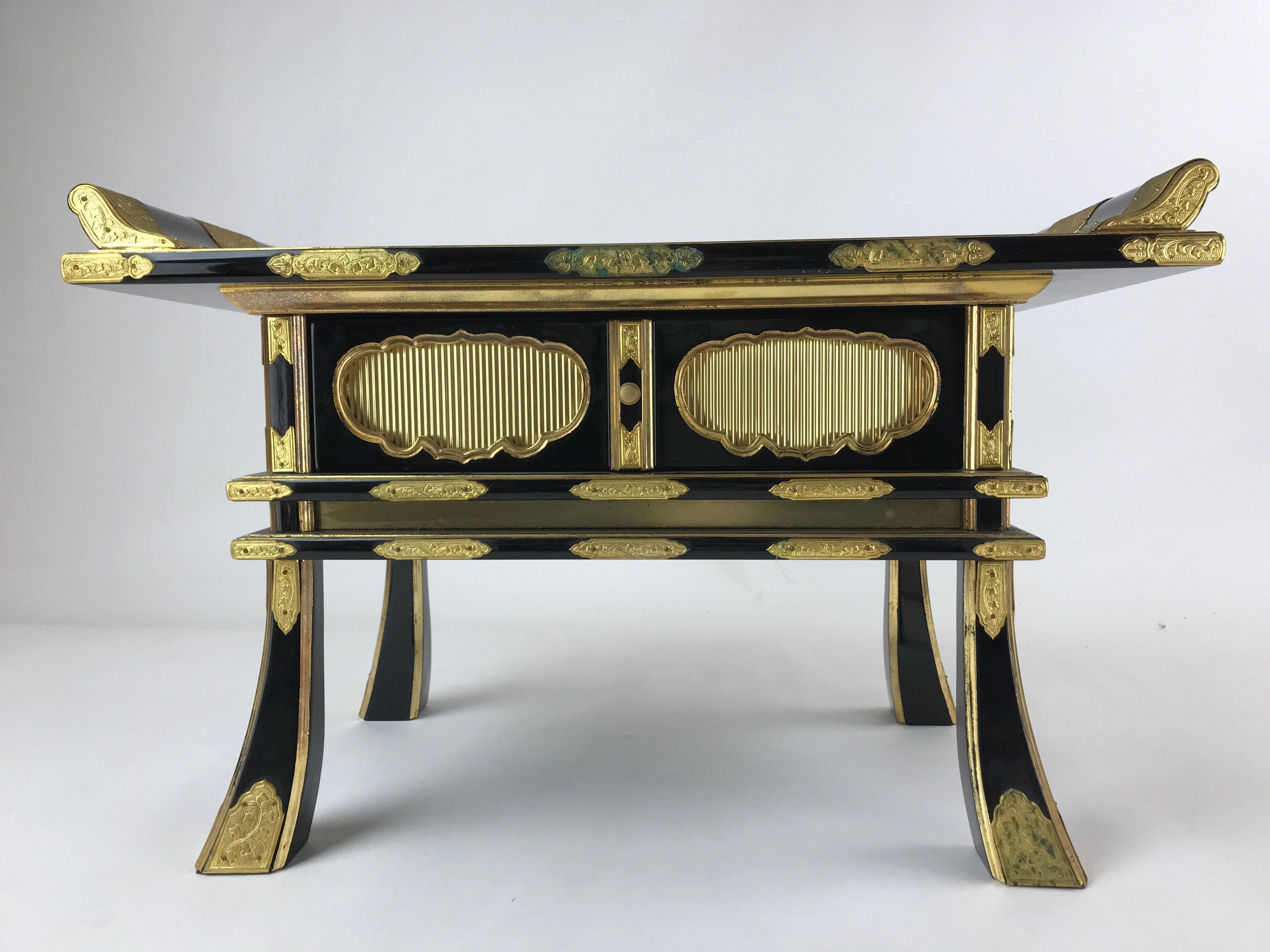 Japanese Buddhist Altar Fitting Lacquer Kyozukue Offering Table Black Gold BA220