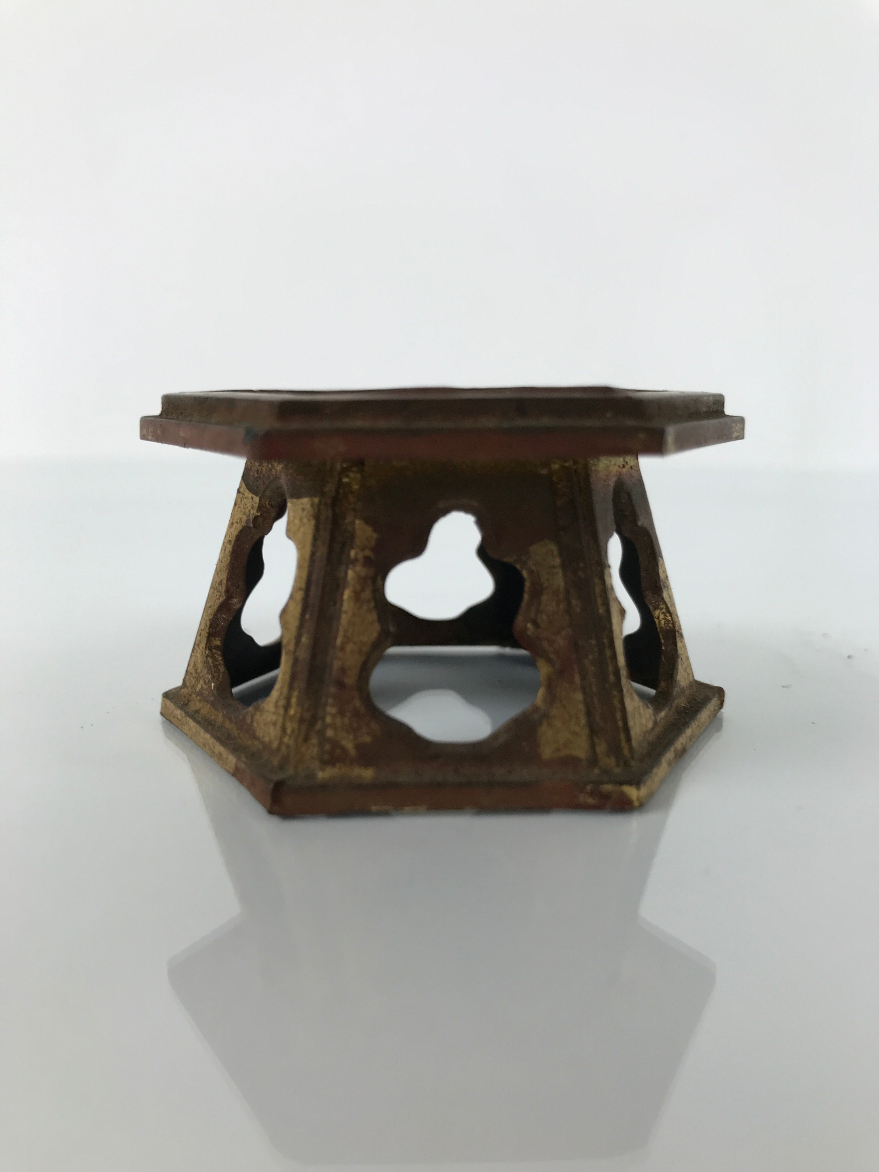 Japanese Buddhist Altar Fitting Offering Cup Stand Bukki Butsugu Gold Red BA736