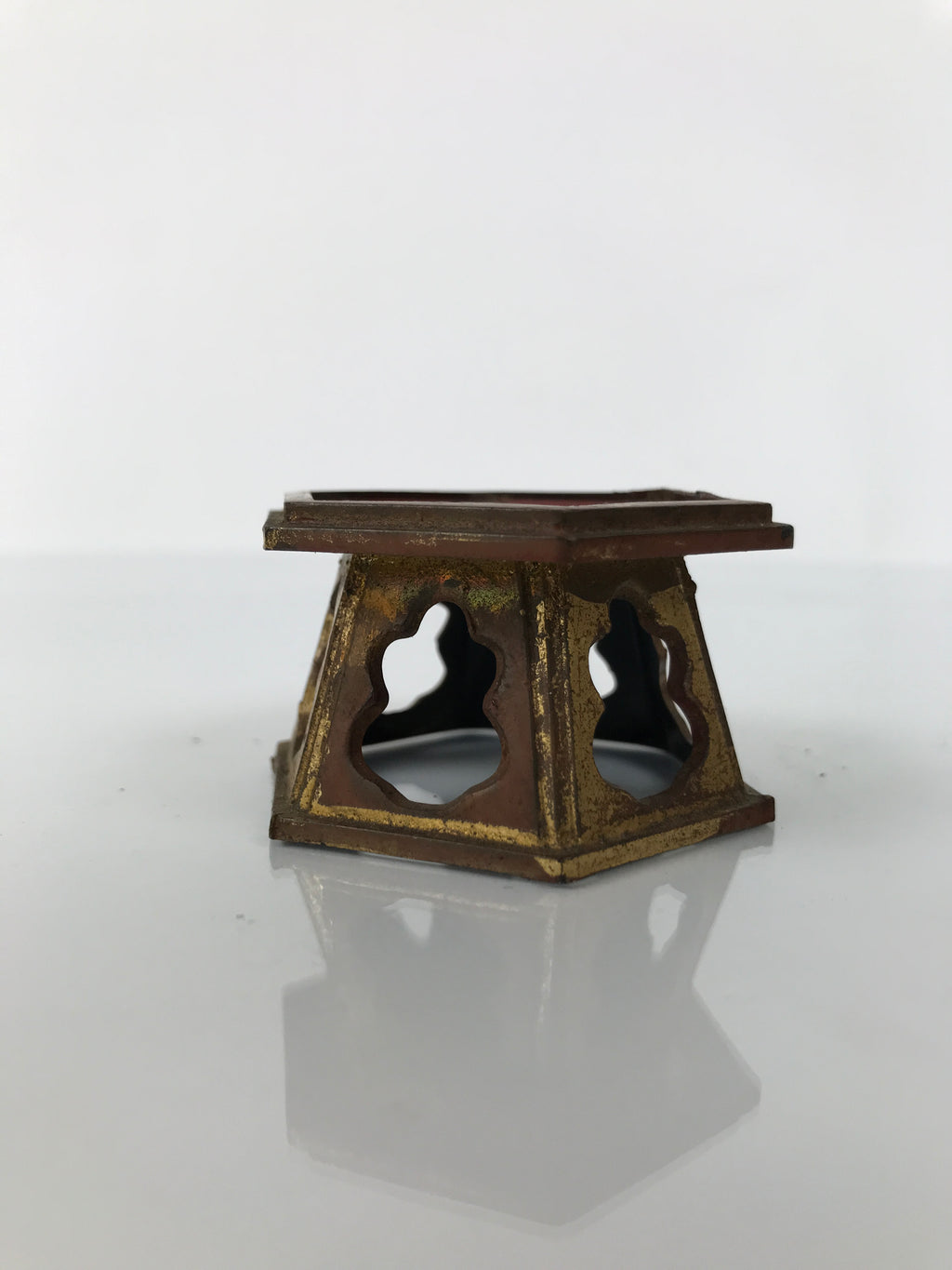 Japanese Buddhist Altar Fitting Offering Cup Stand Bukki Butsugu Gold Red BA736