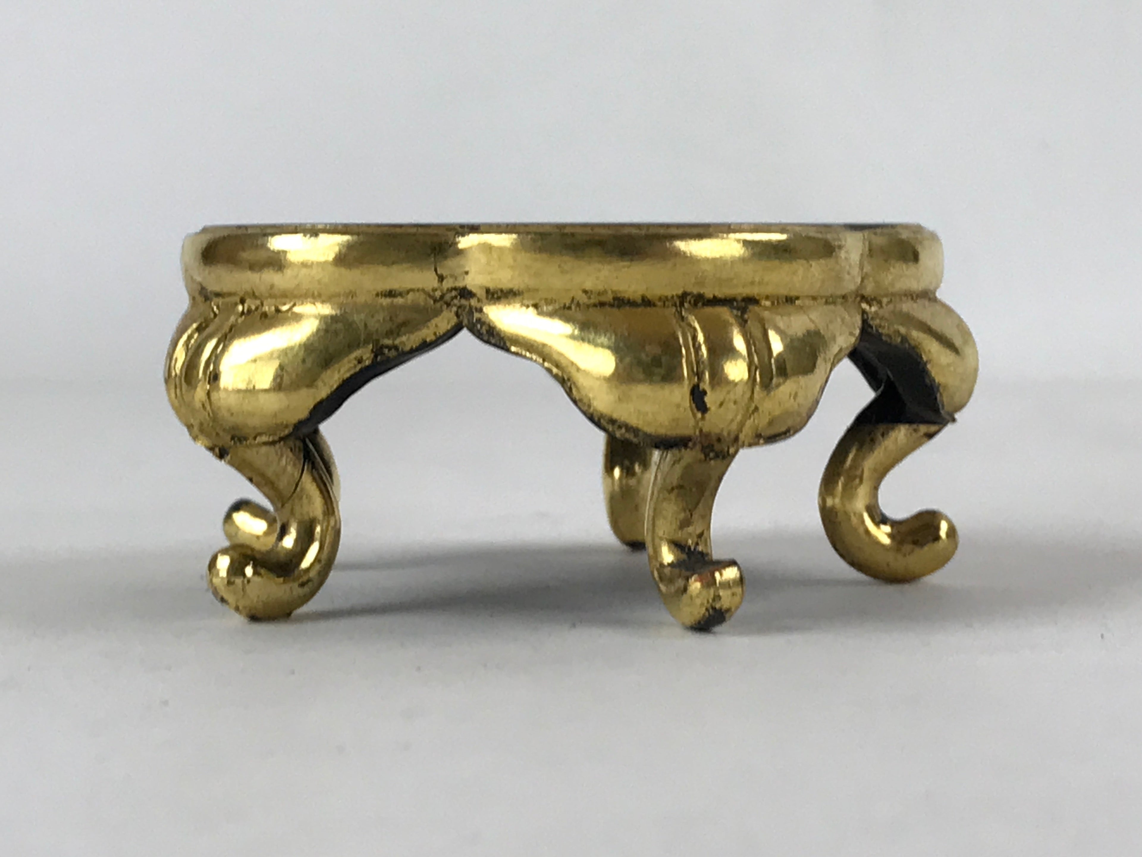 Japanese Buddhist Altar Fitting Offering Cup Stand Vtg Bukki Black Gold BA190