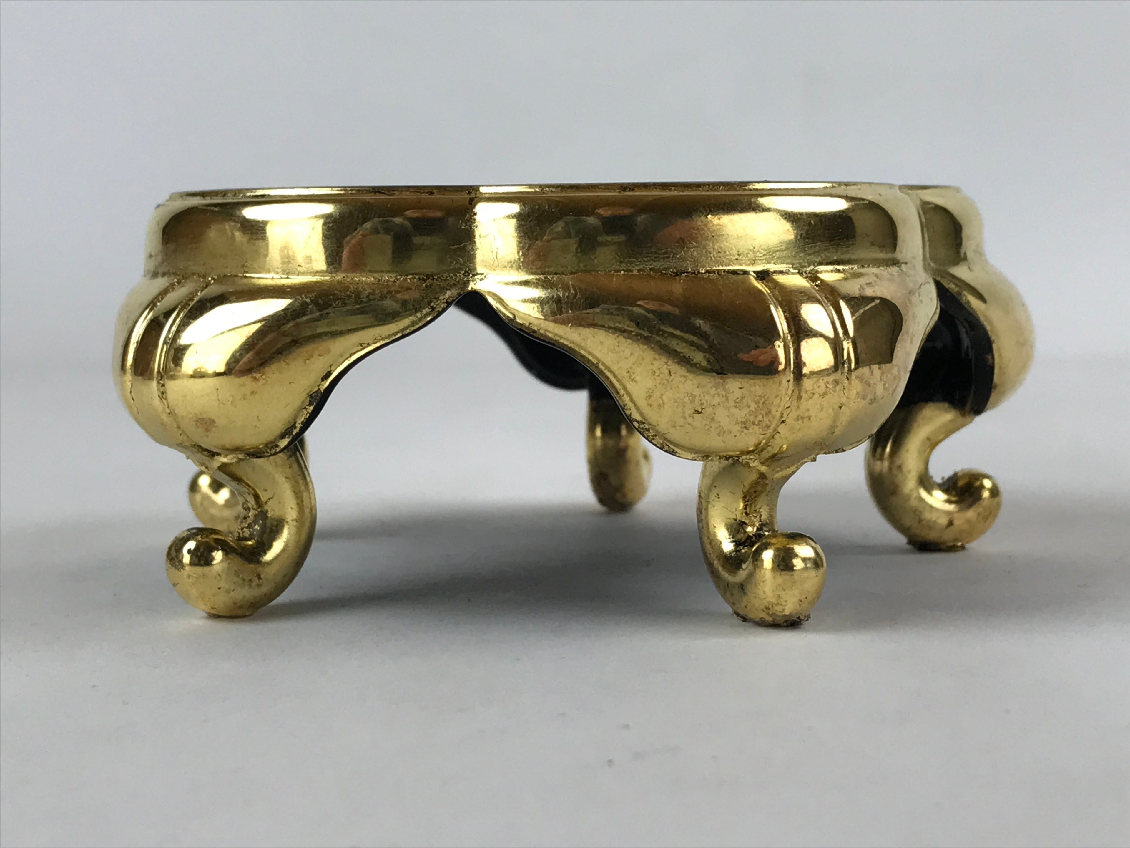 Japanese Buddhist Altar Fitting Offering Cup Stand Vtg Bukki Black Gold BA191
