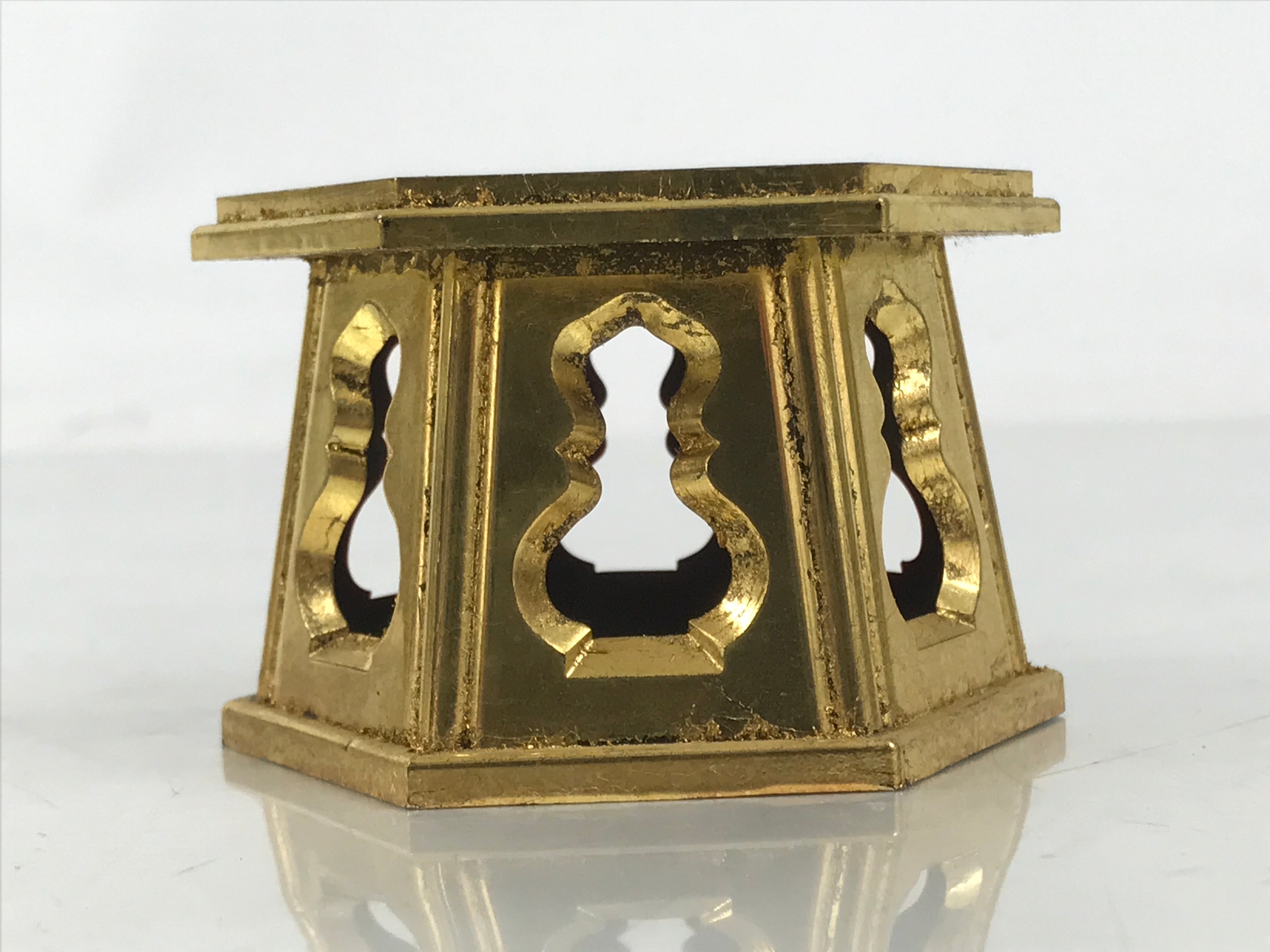 Japanese Buddhist Altar Fitting Resin Offering Cup Stand Vtg Bukki Butsugu BA642
