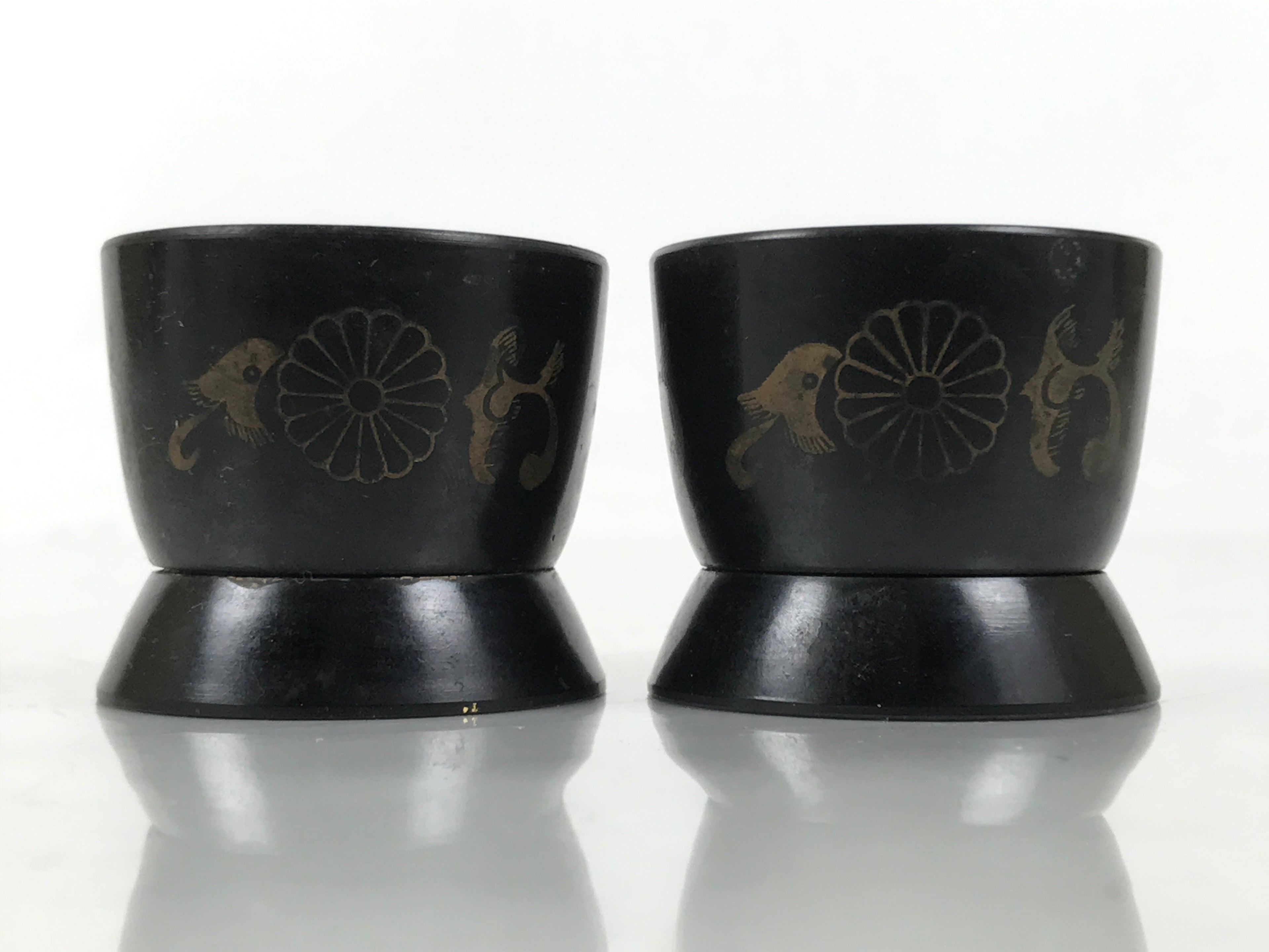 Japanese Buddhist Altar Fitting Resin Sake Cup Vtg 2pc Butsugu Black Kiku BA672