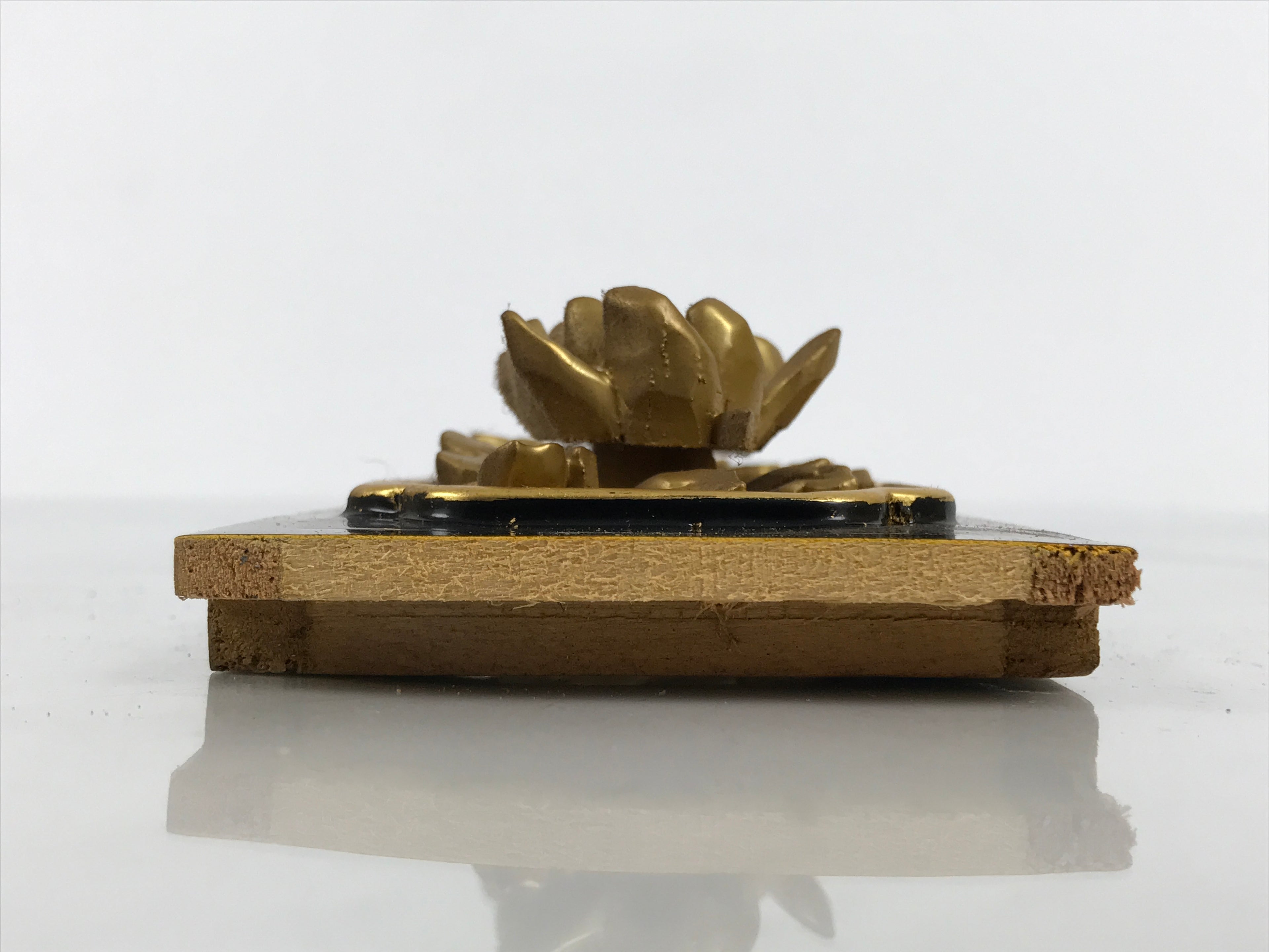 Japanese Buddhist Altar Lacquer Wood Chrysanthemum Butsudan Spare Part Gold BP5