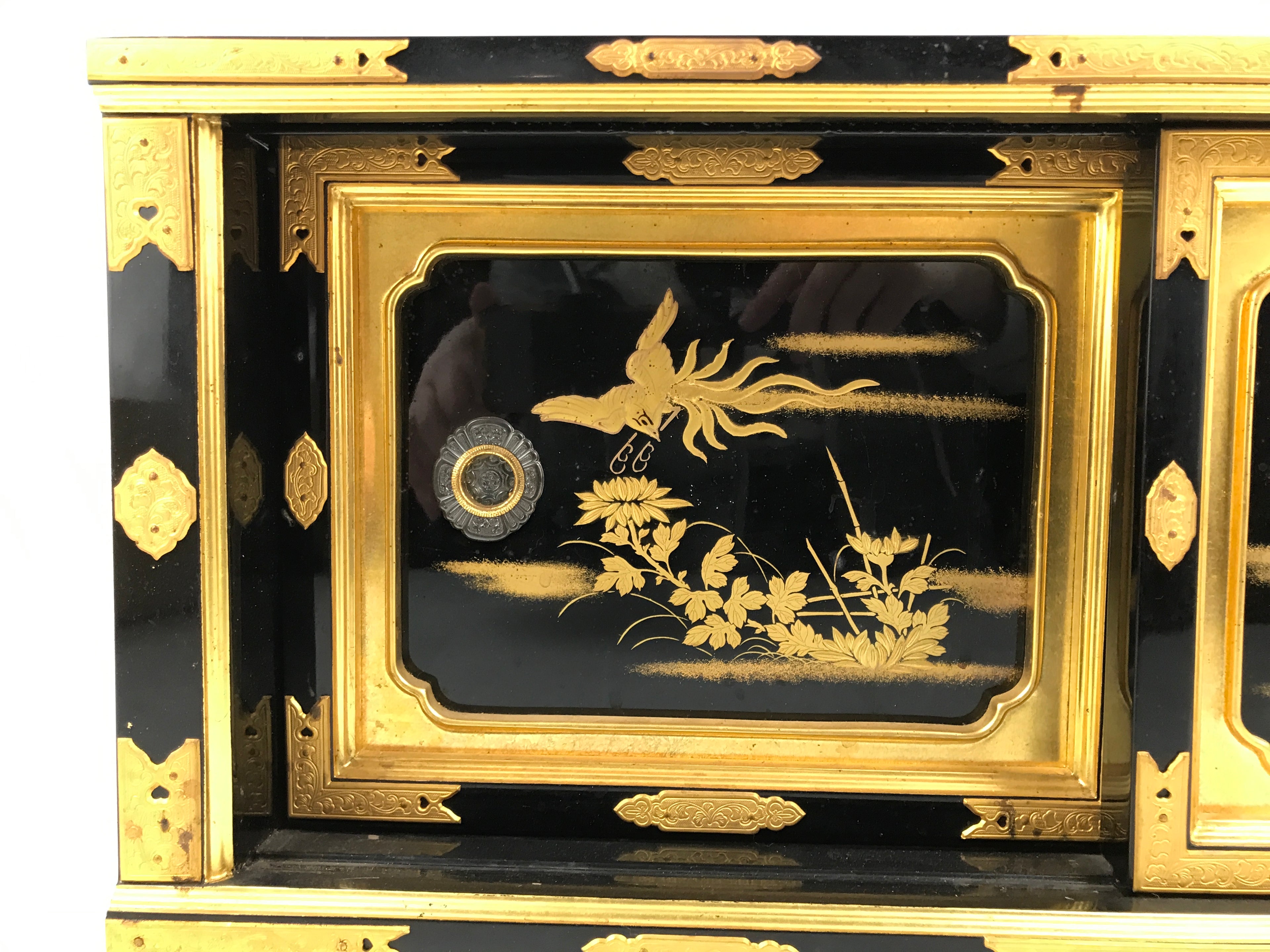 Japanese Buddhist Altar Lacquer Wood Sliding Doors Brass Black Gold Makie BP23