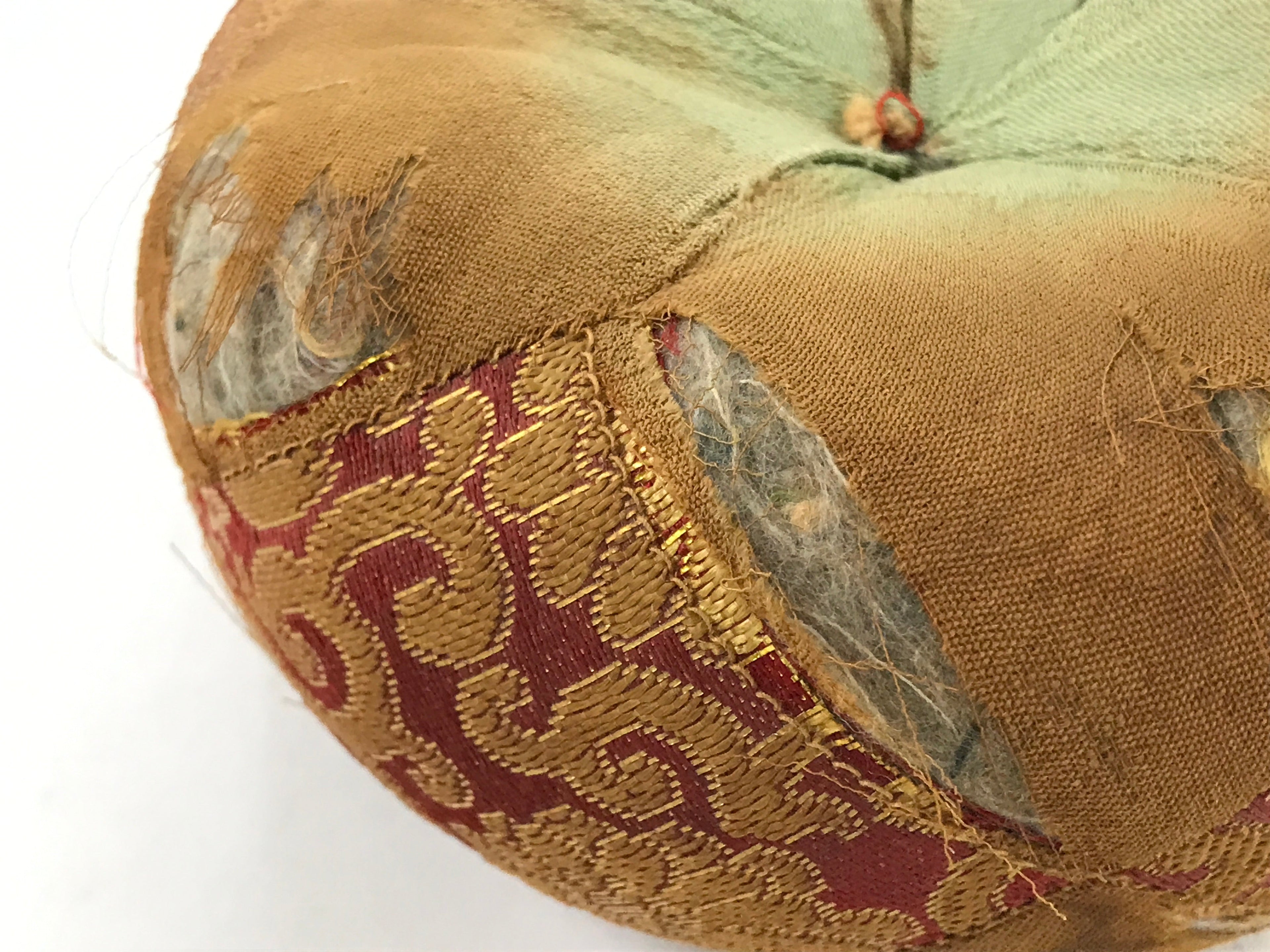 Japanese Buddhist Altar Orin Bell Singing Bowl Fabric Pillow Vtg Red Brown BA539