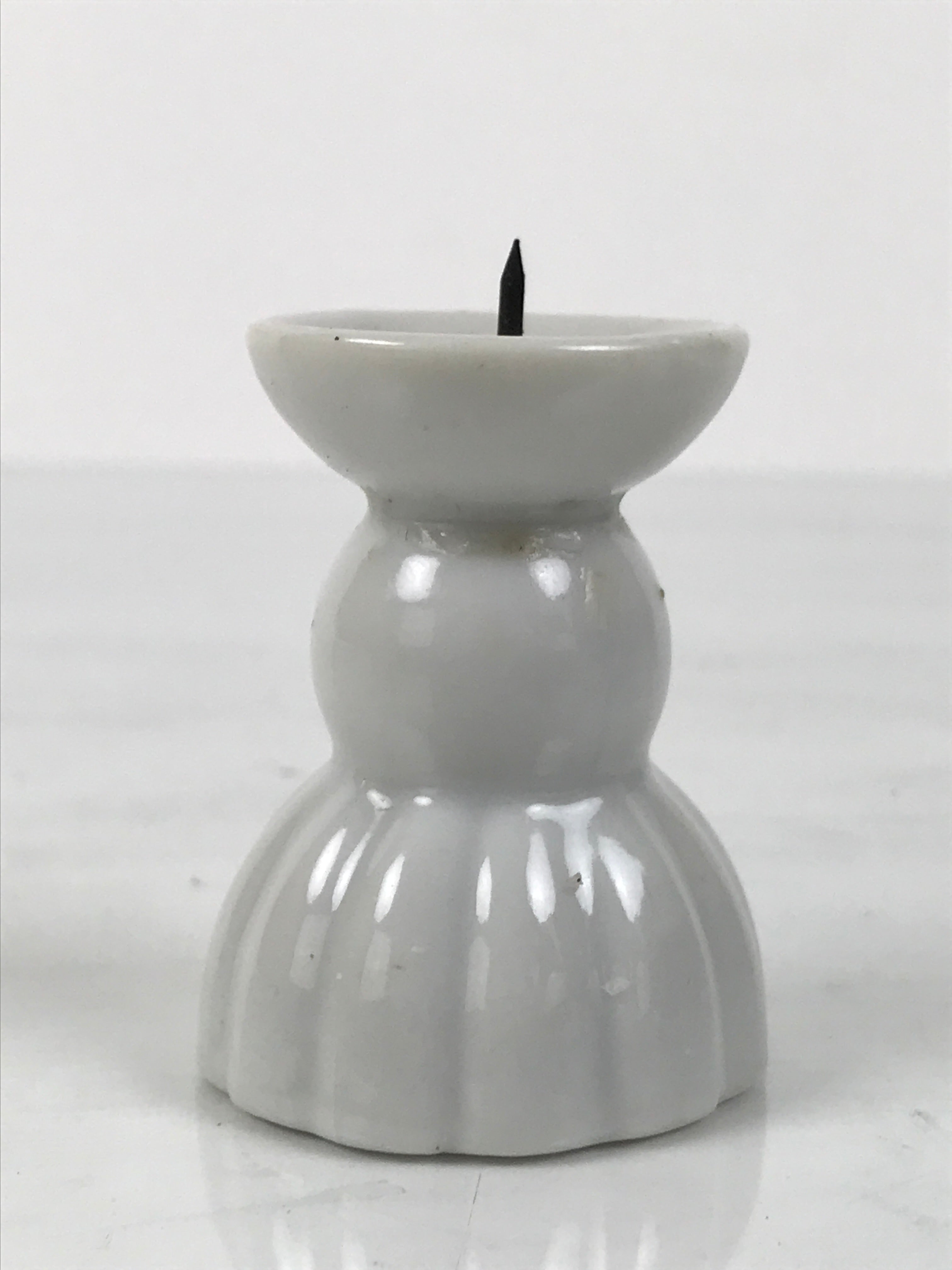 Japanese Buddhist Altar Porcelain Candle Stand Vtg Shokudai Simple White BA794