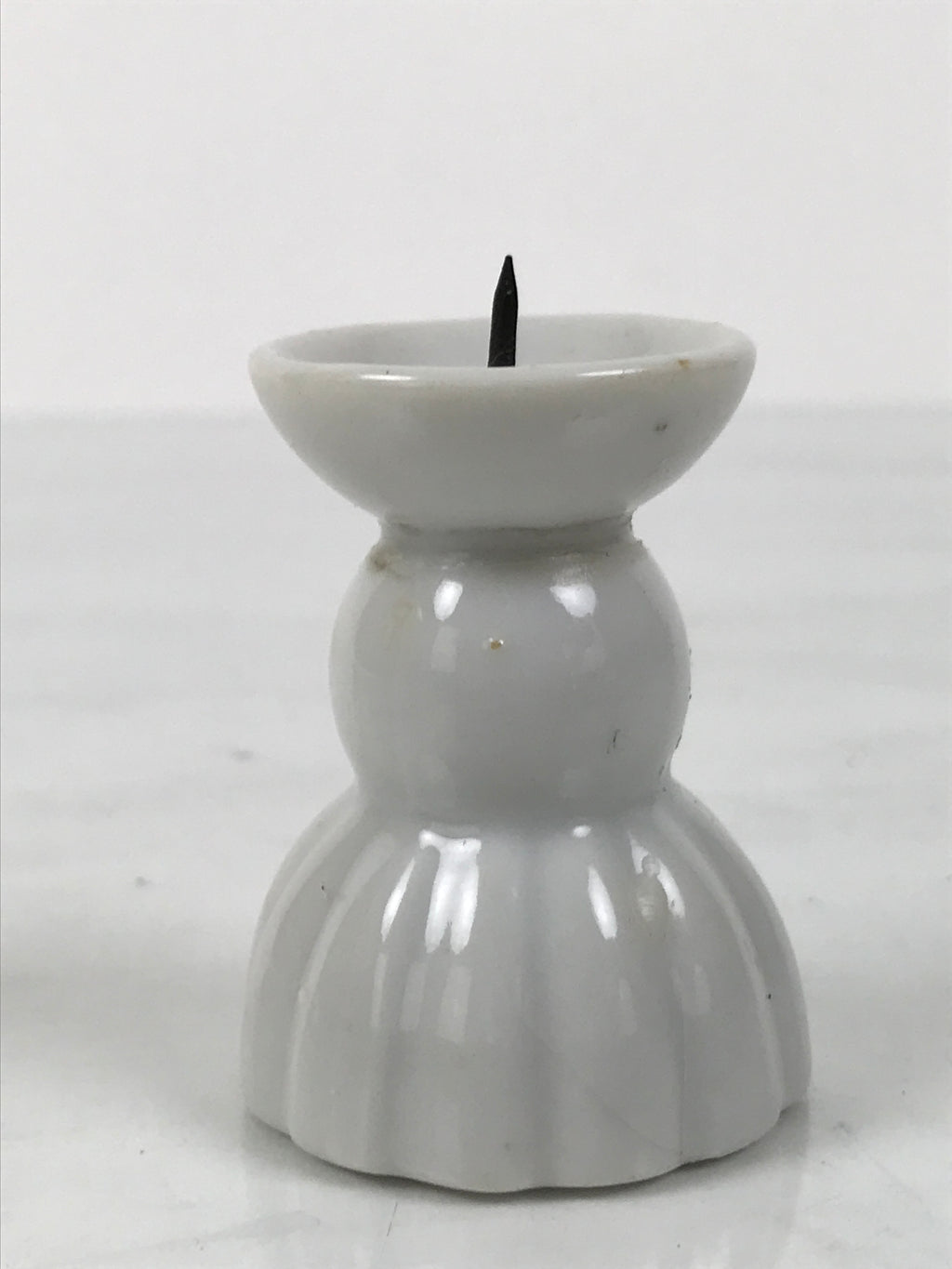 Japanese Buddhist Altar Porcelain Candle Stand Vtg Shokudai Simple White BA794