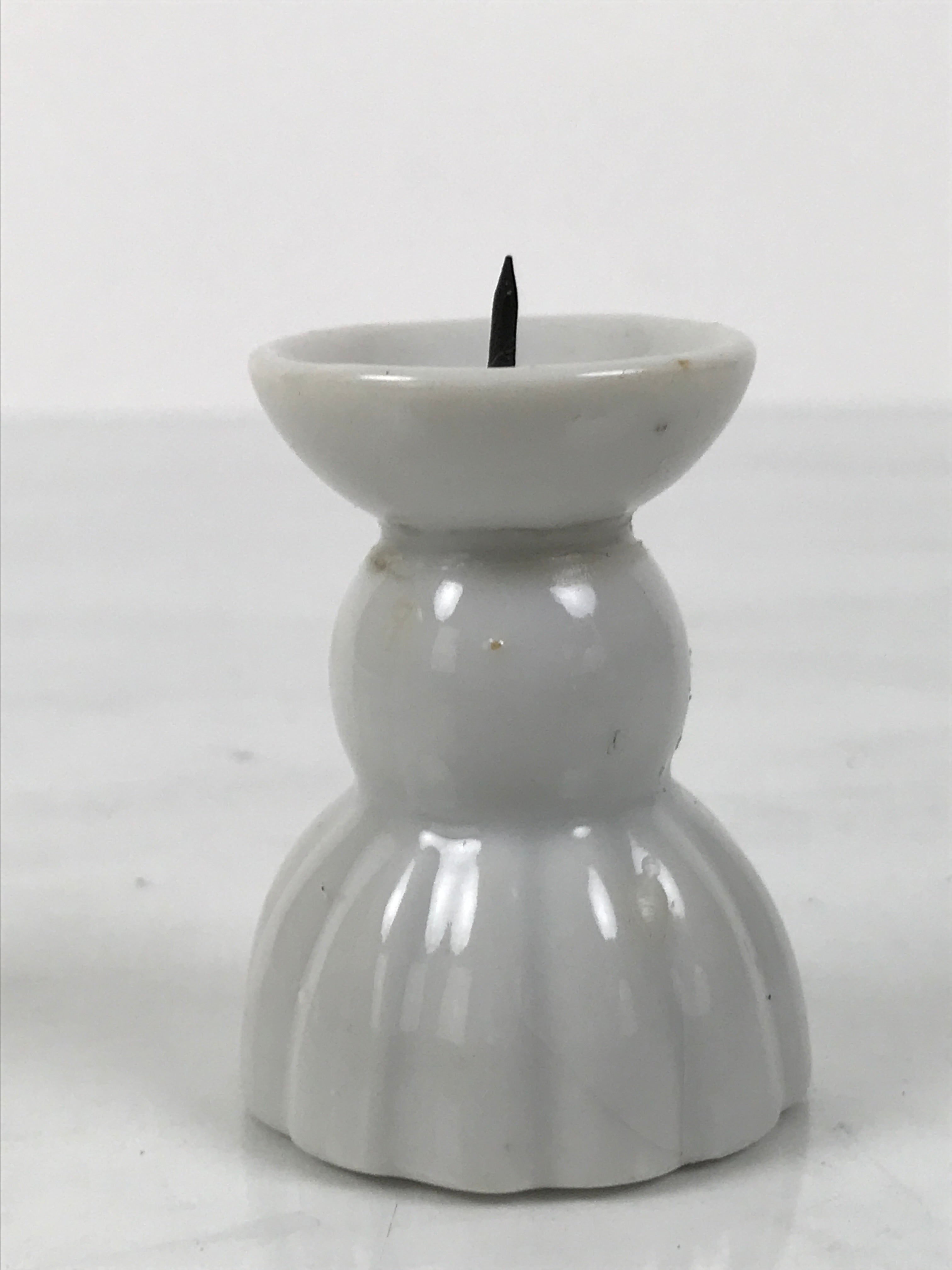 Japanese Buddhist Altar Porcelain Candle Stand Vtg Shokudai Simple White BA794