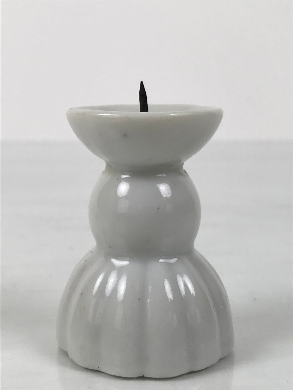 Japanese Buddhist Altar Porcelain Candle Stand Vtg Shokudai Simple White BA794
