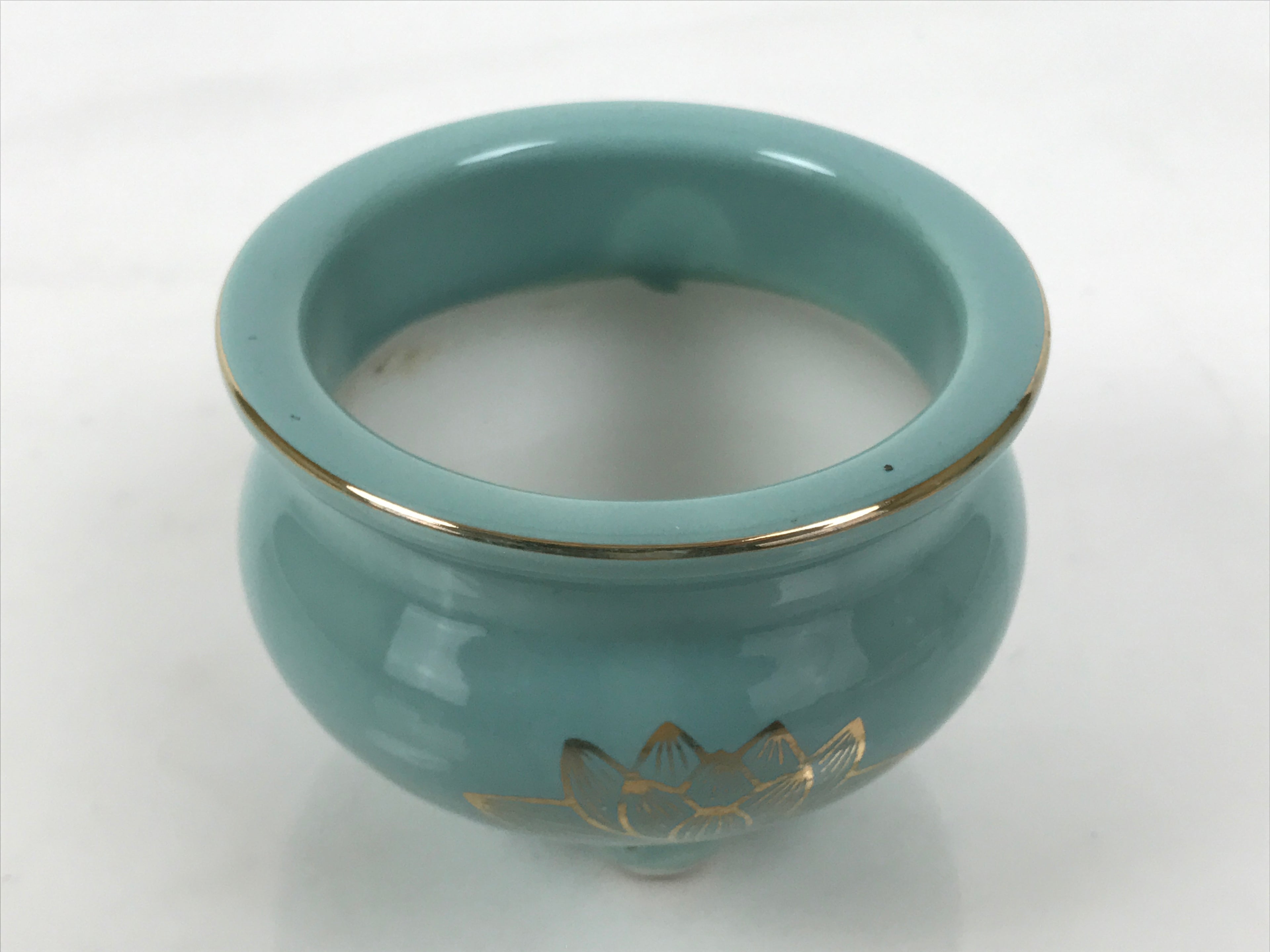 Japanese Buddhist Altar Porcelain Incense Burner Koro Vtg Celadon Lotus BA920