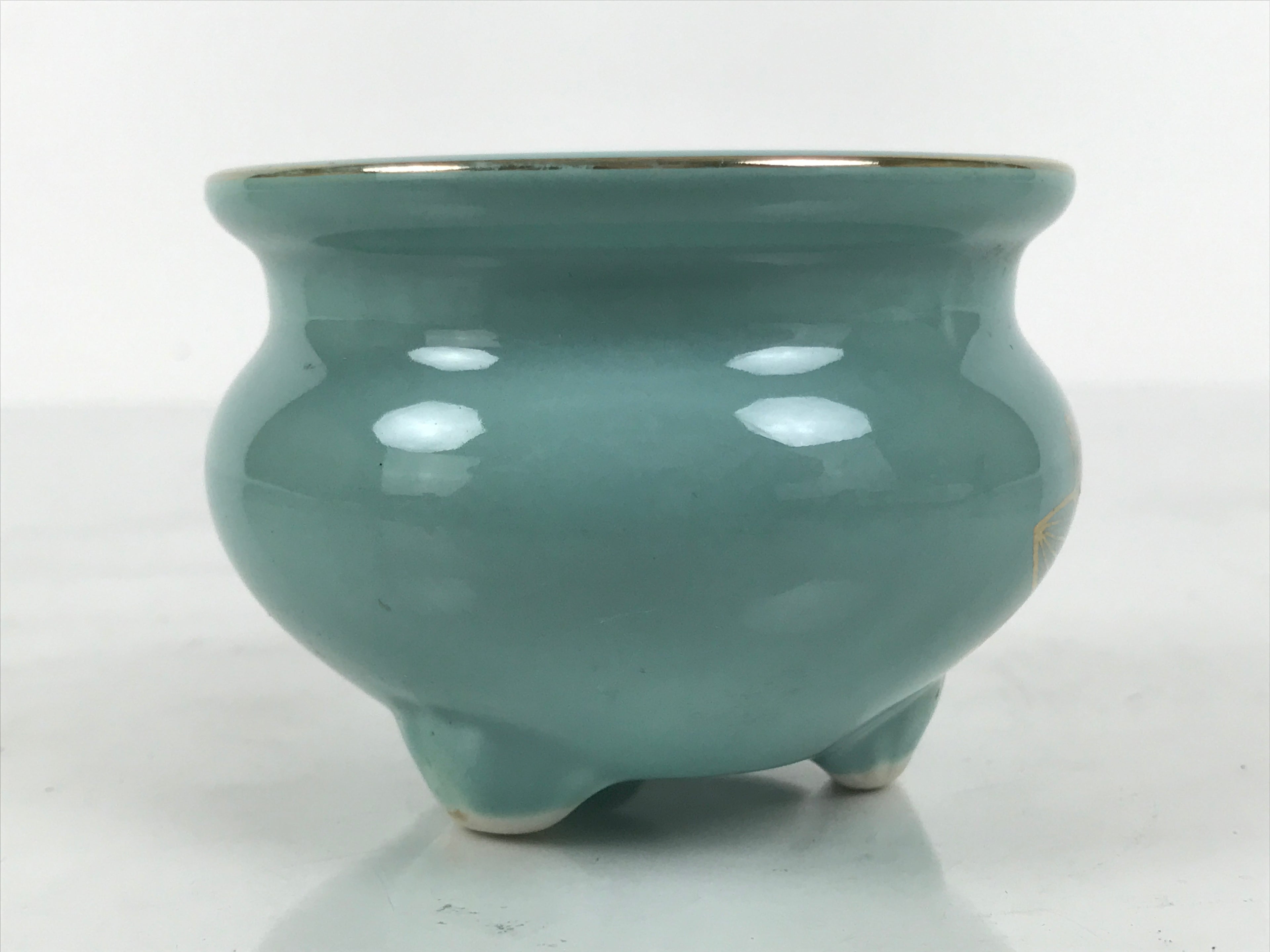 Japanese Buddhist Altar Porcelain Incense Burner Koro Vtg Celadon Lotus BA920