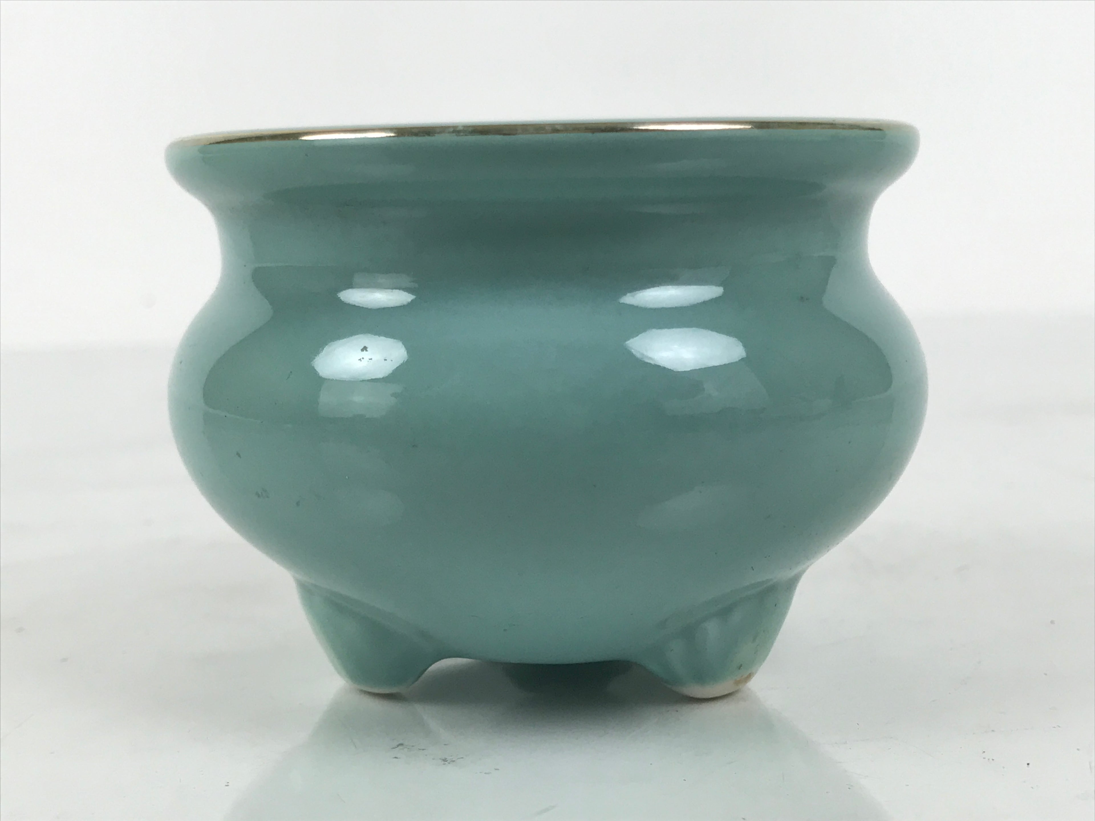 Japanese Buddhist Altar Porcelain Incense Burner Koro Vtg Celadon Lotus BA920