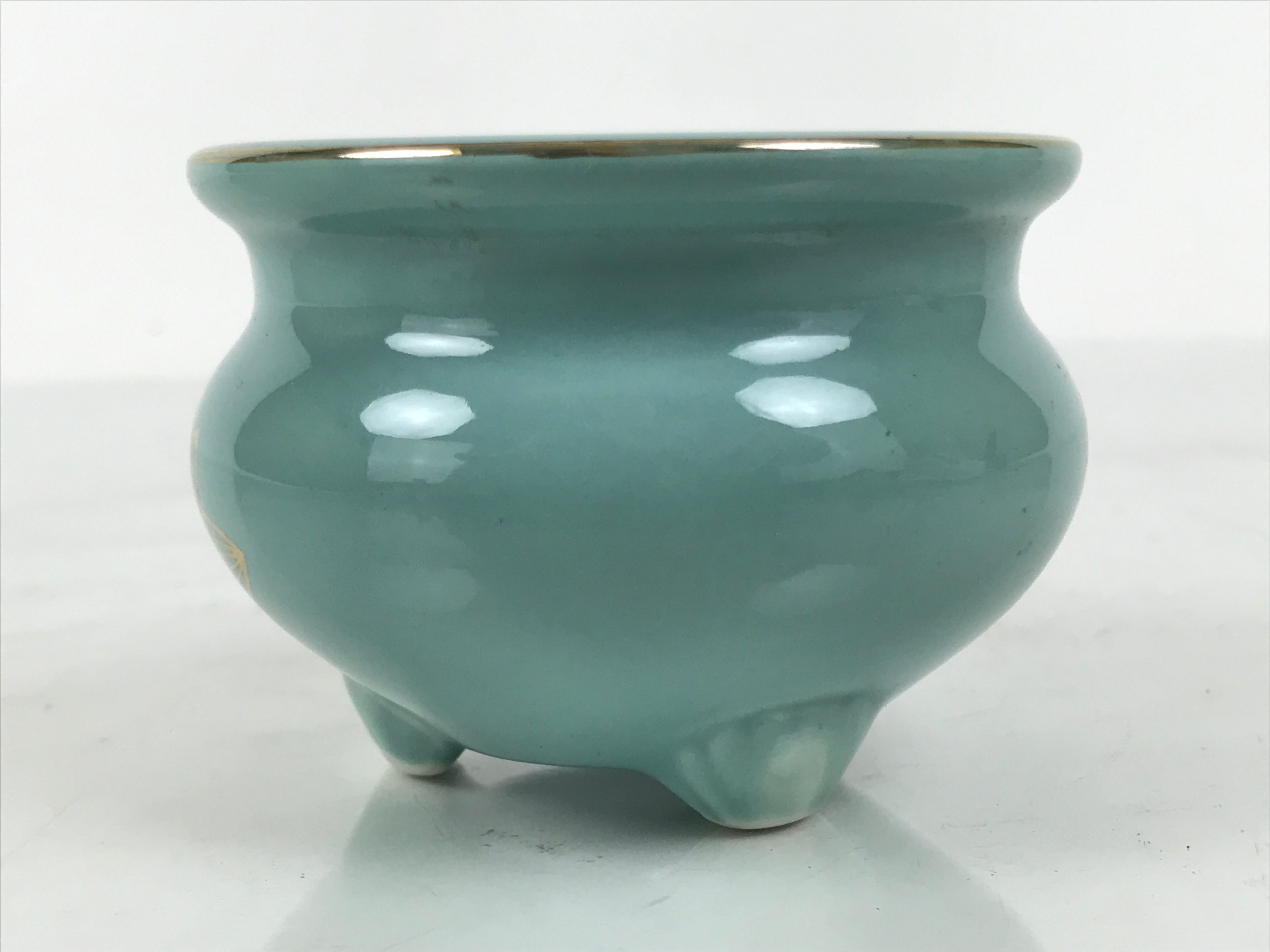 Japanese Buddhist Altar Porcelain Incense Burner Koro Vtg Celadon Lotus BA920