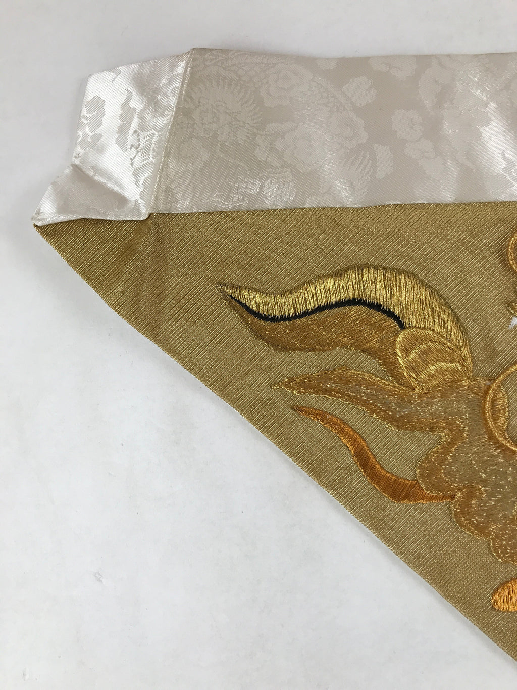 Japanese Buddhist Altar Silk Cloth Uchishiki Vtg Dragon Gold White BA256