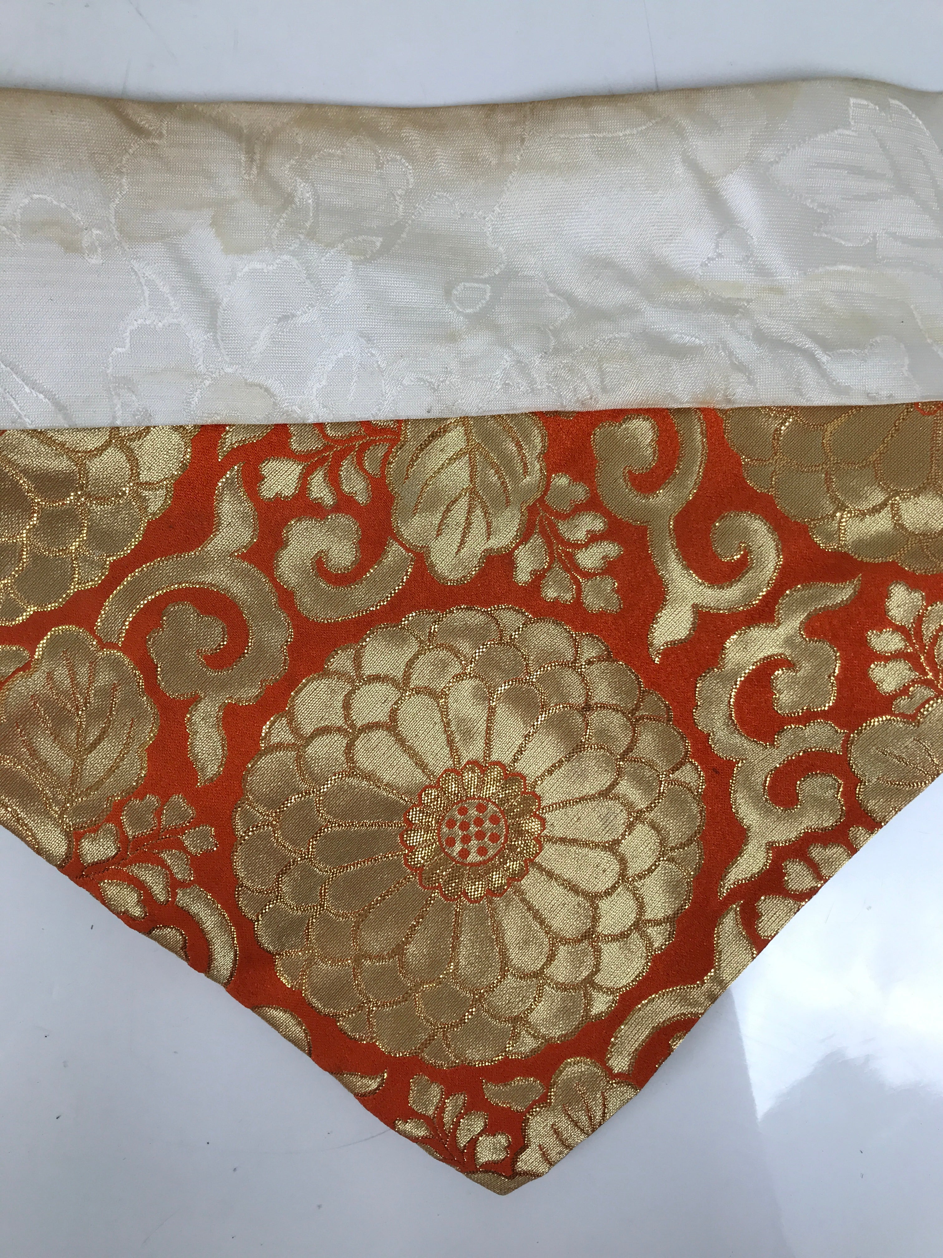 Japanese Buddhist Altar Silk Table Cloth Uchishiki Chrysanthemum Kiku Gold UC29