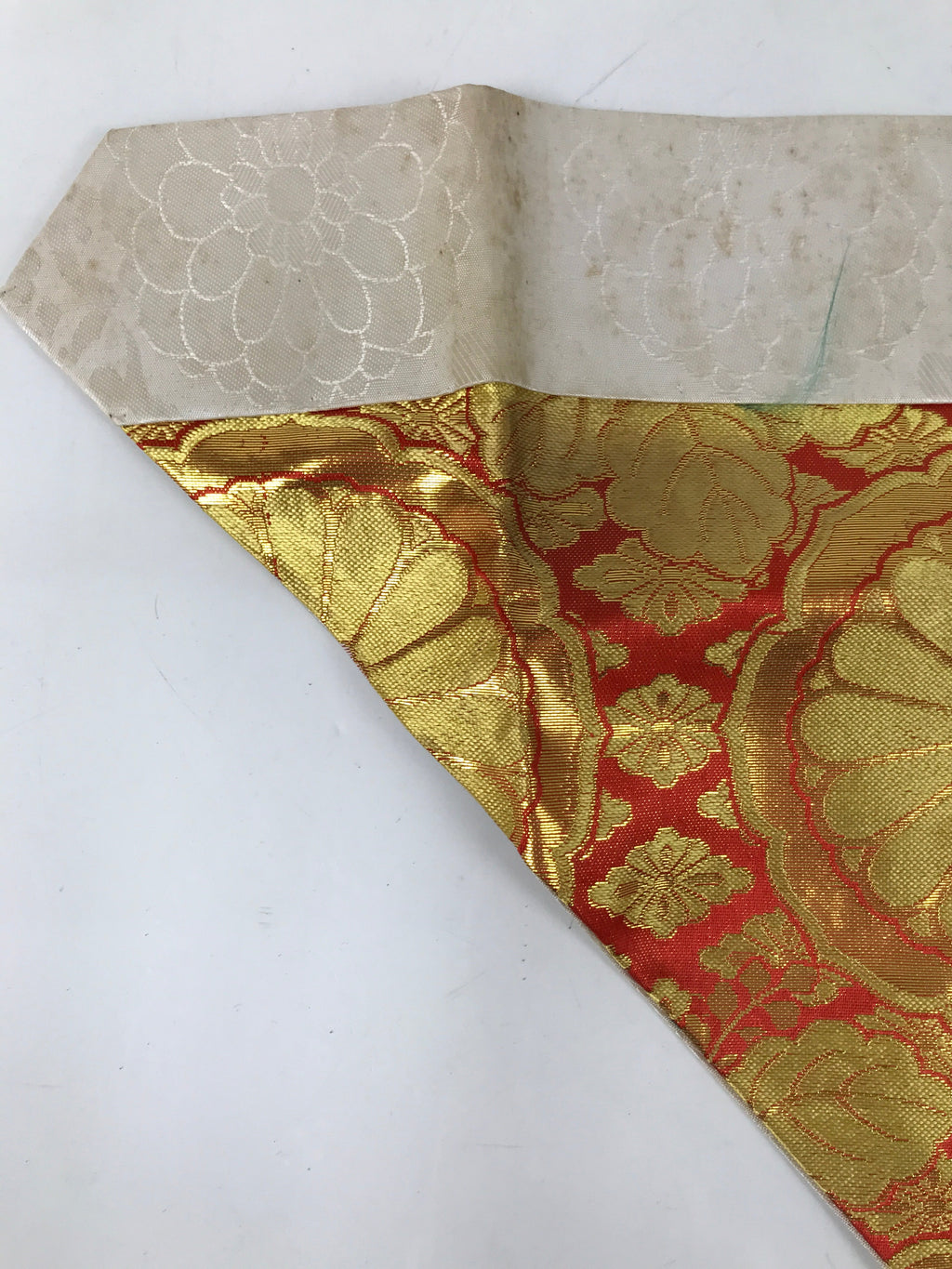 Japanese Buddhist Altar Silk Table Cloth Uchishiki Chrysanthemum Red Gold UC22