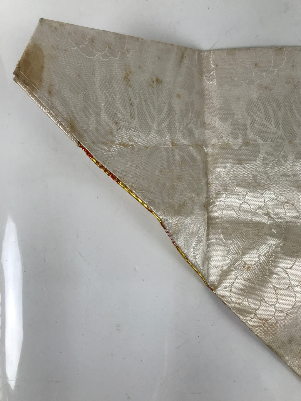 Japanese Buddhist Altar Silk Table Cloth Uchishiki Chrysanthemum Red Gold UC22