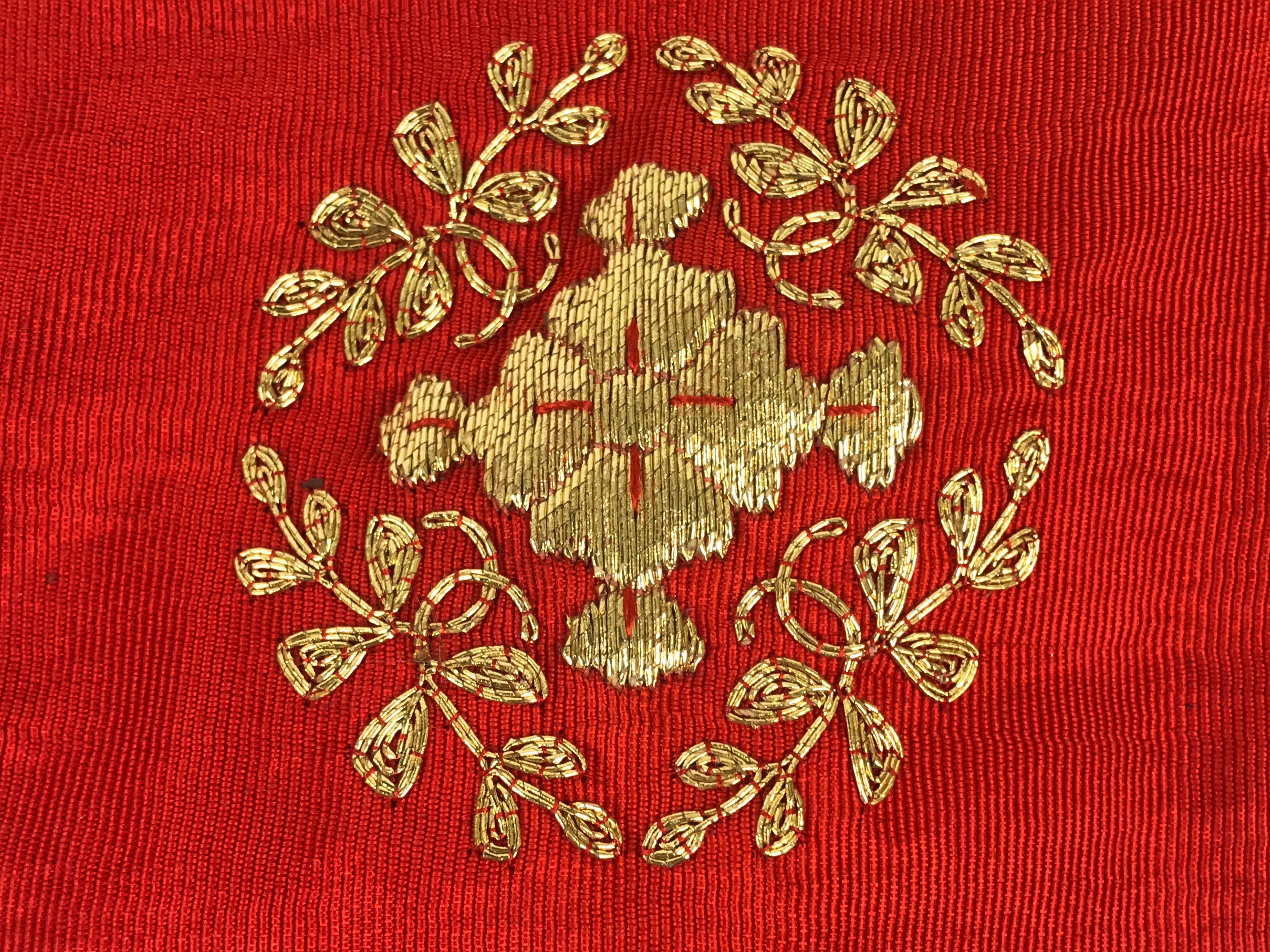 Japanese Buddhist Altar Silk Table Cloth Uchishiki Embroidered Gold Crest UC30