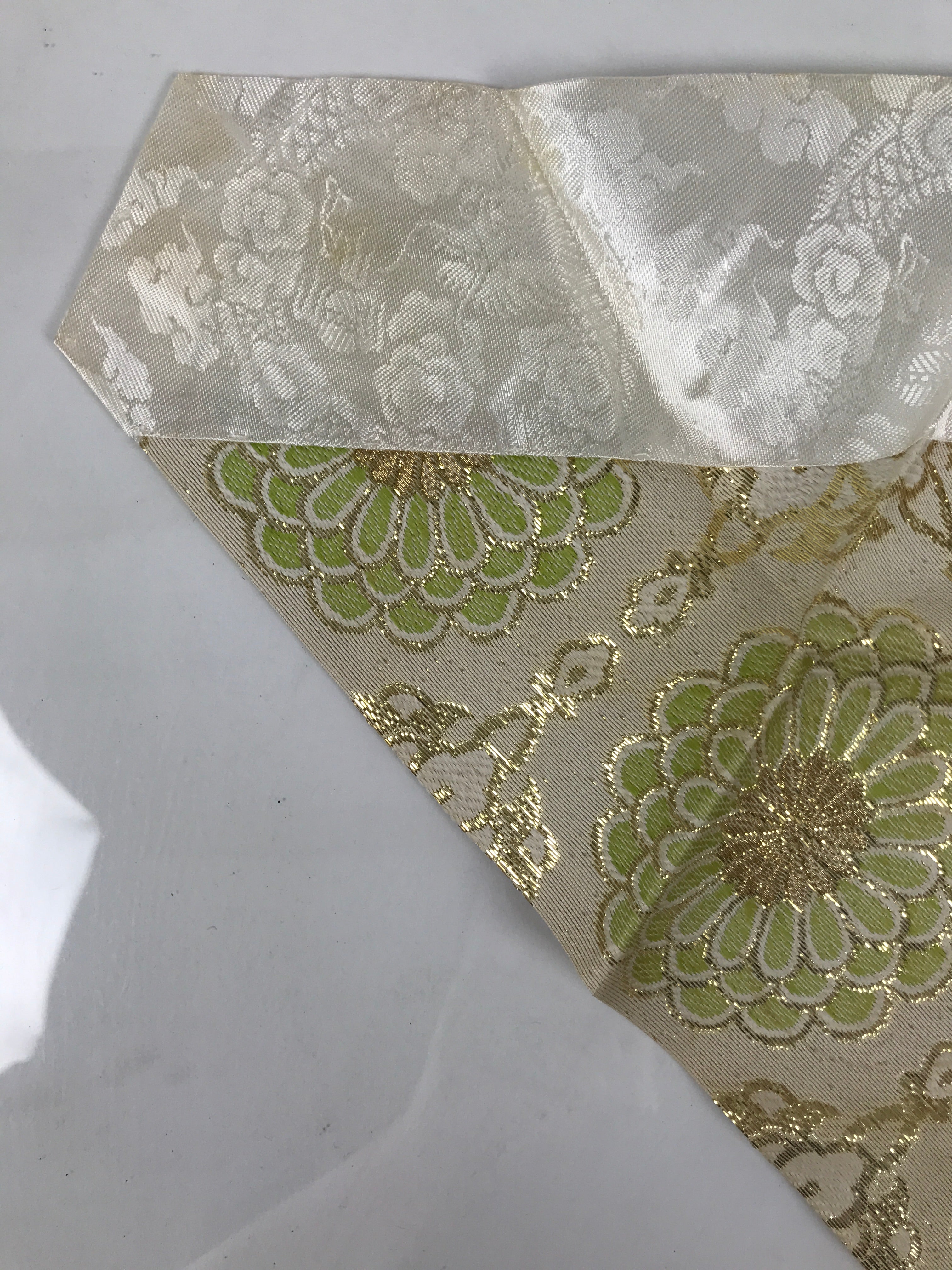 Japanese Buddhist Altar Silk Table Cloth Uchishiki Gold Chrysanthemum Pink UC42