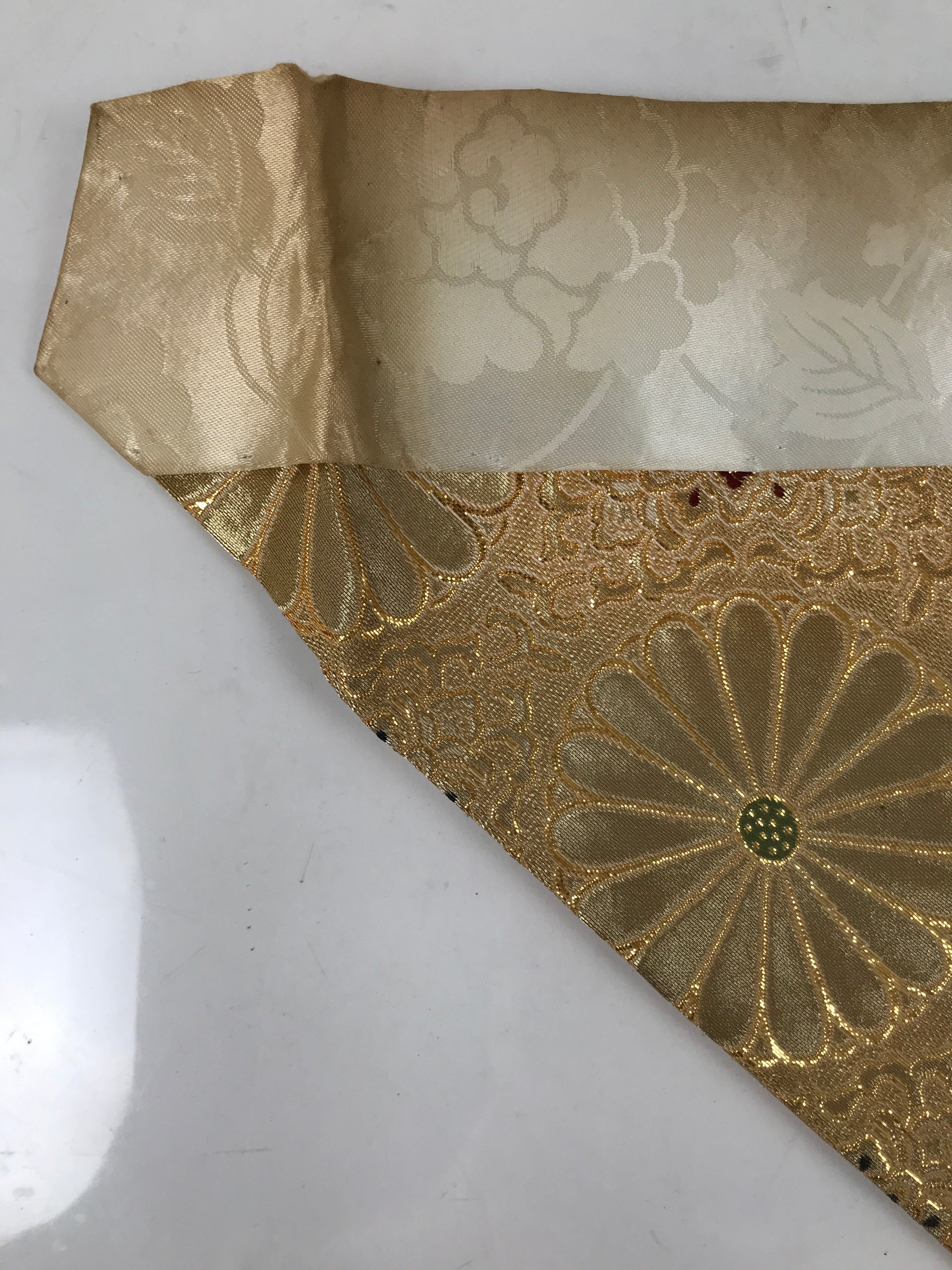 Japanese Buddhist Altar Silk Table Cloth Uchishiki Vtg Chrysanthemum Gold UC16