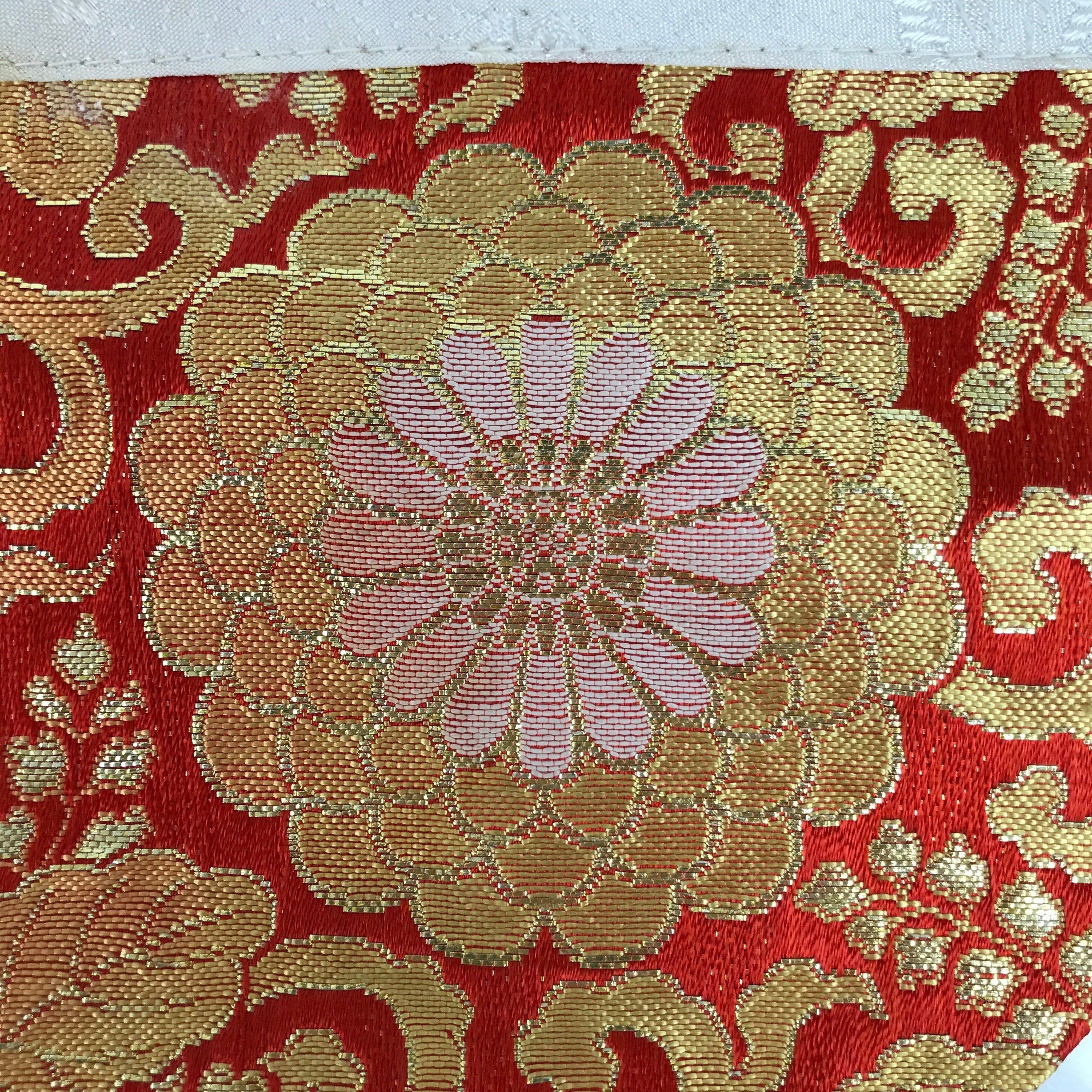 Japanese Buddhist Altar Silk Table Cloth Uchishiki Vtg Chrysanthemum Red BA367