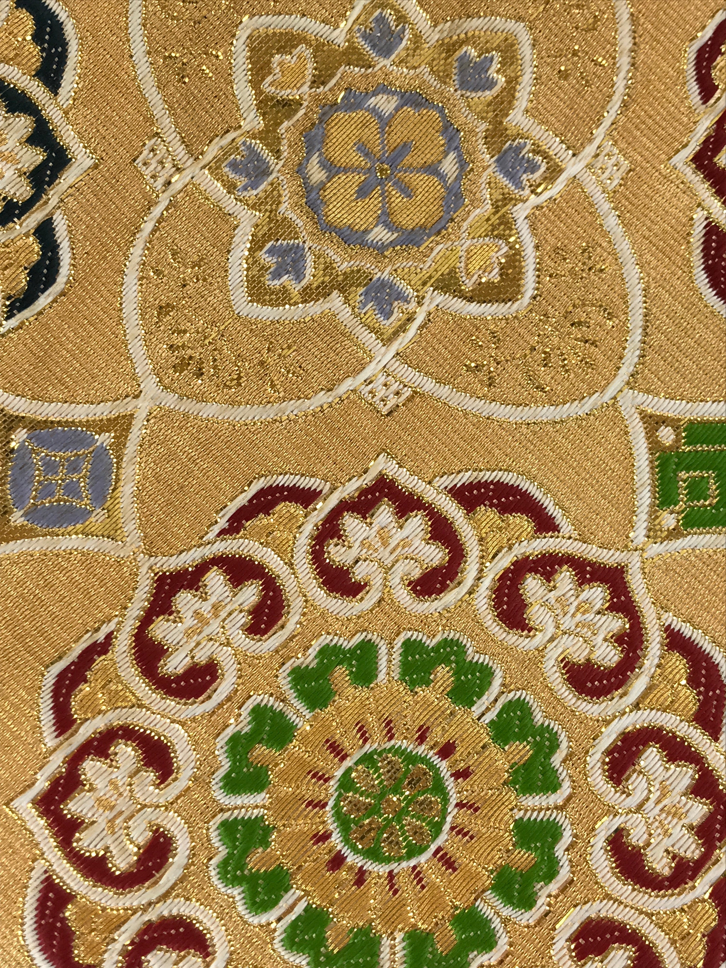 Japanese Buddhist Altar Silk Tablecloth Uchishiki Vtg Triangle Gold Floral BA141