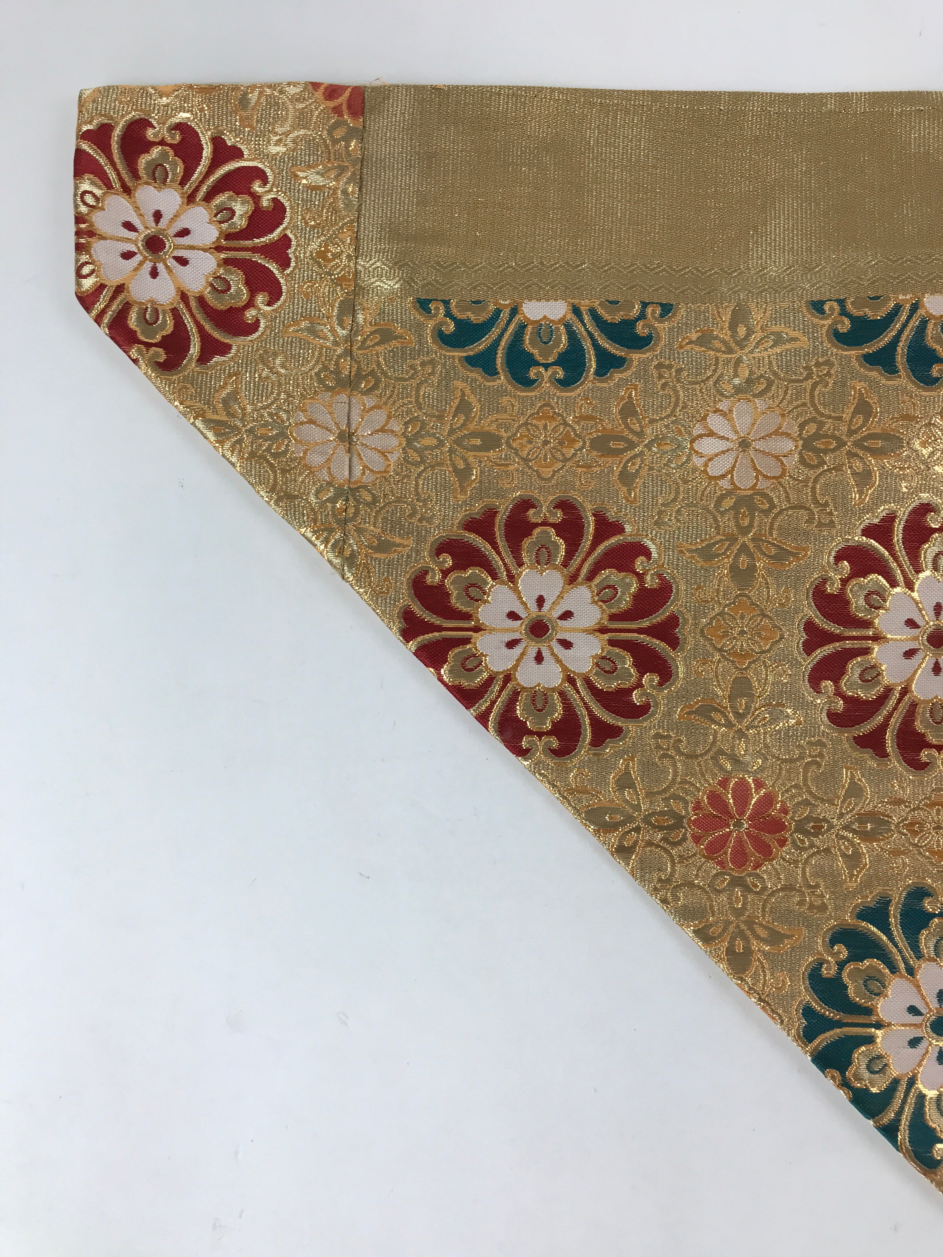 Japanese Buddhist Altar Silk Tablecloth Uchishiki Vtg Triangle Gold Peony BA99