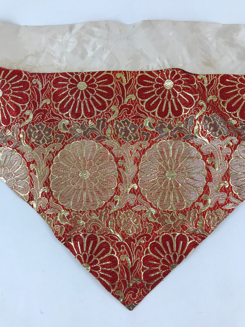 Japanese Buddhist Altar Silk Tablecloth Uchishiki Vtg Triangle Red Gold BA97